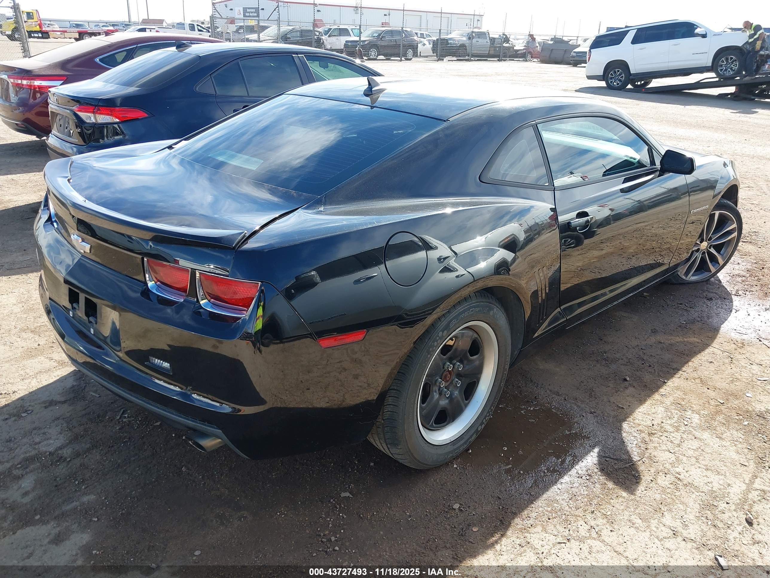 CHEVROLET CAMARO image 4