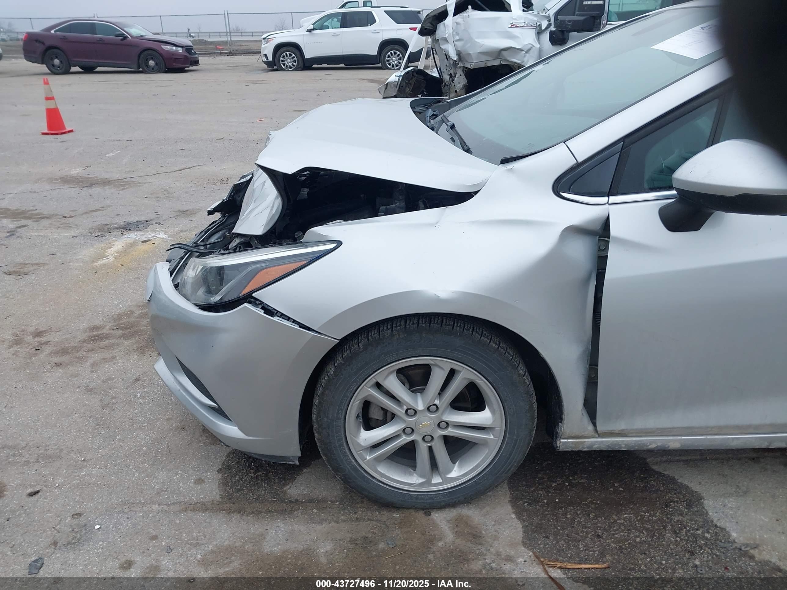 CHEVROLET CRUZE image 6