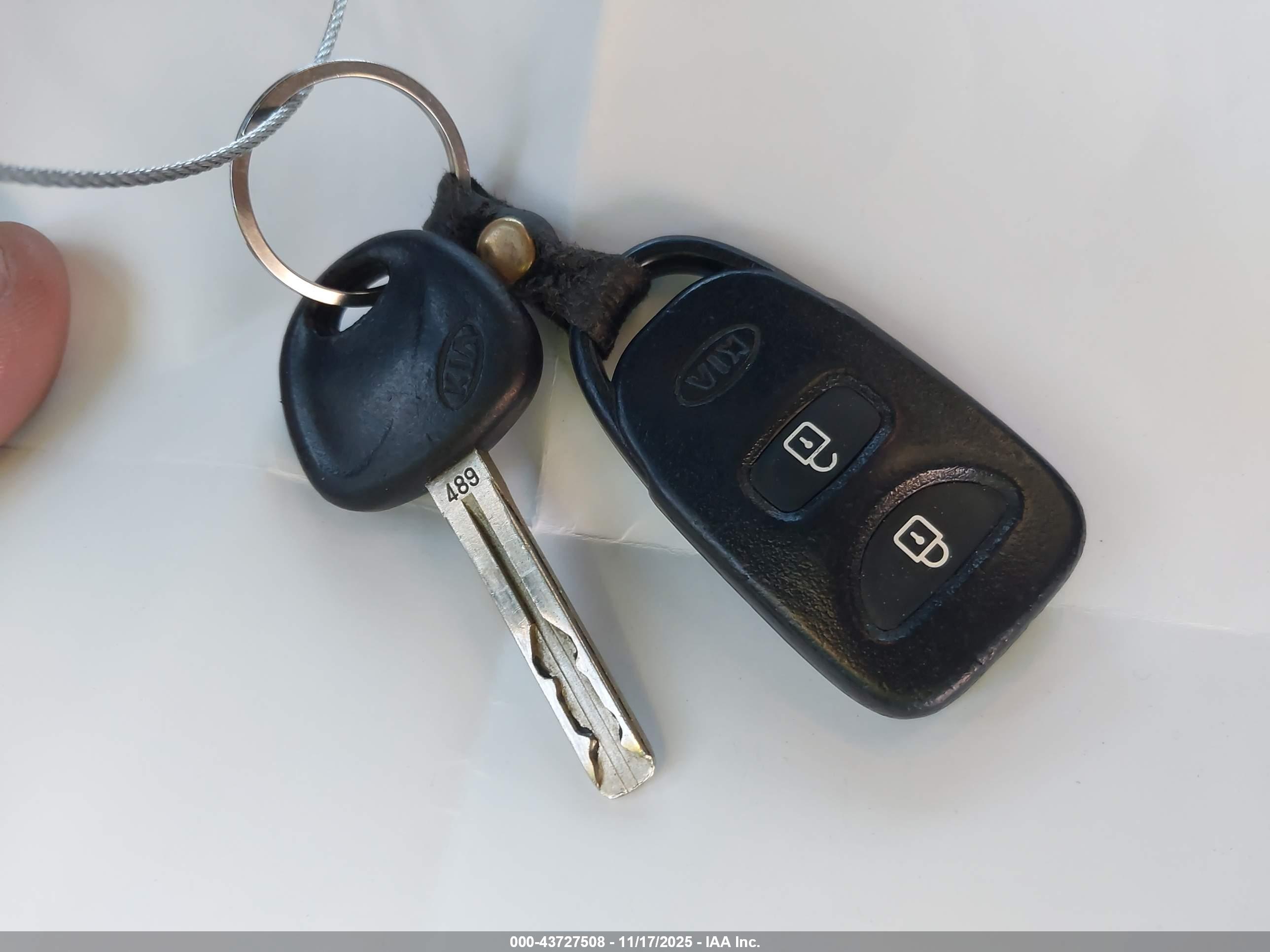 KIA SORENTO image 11