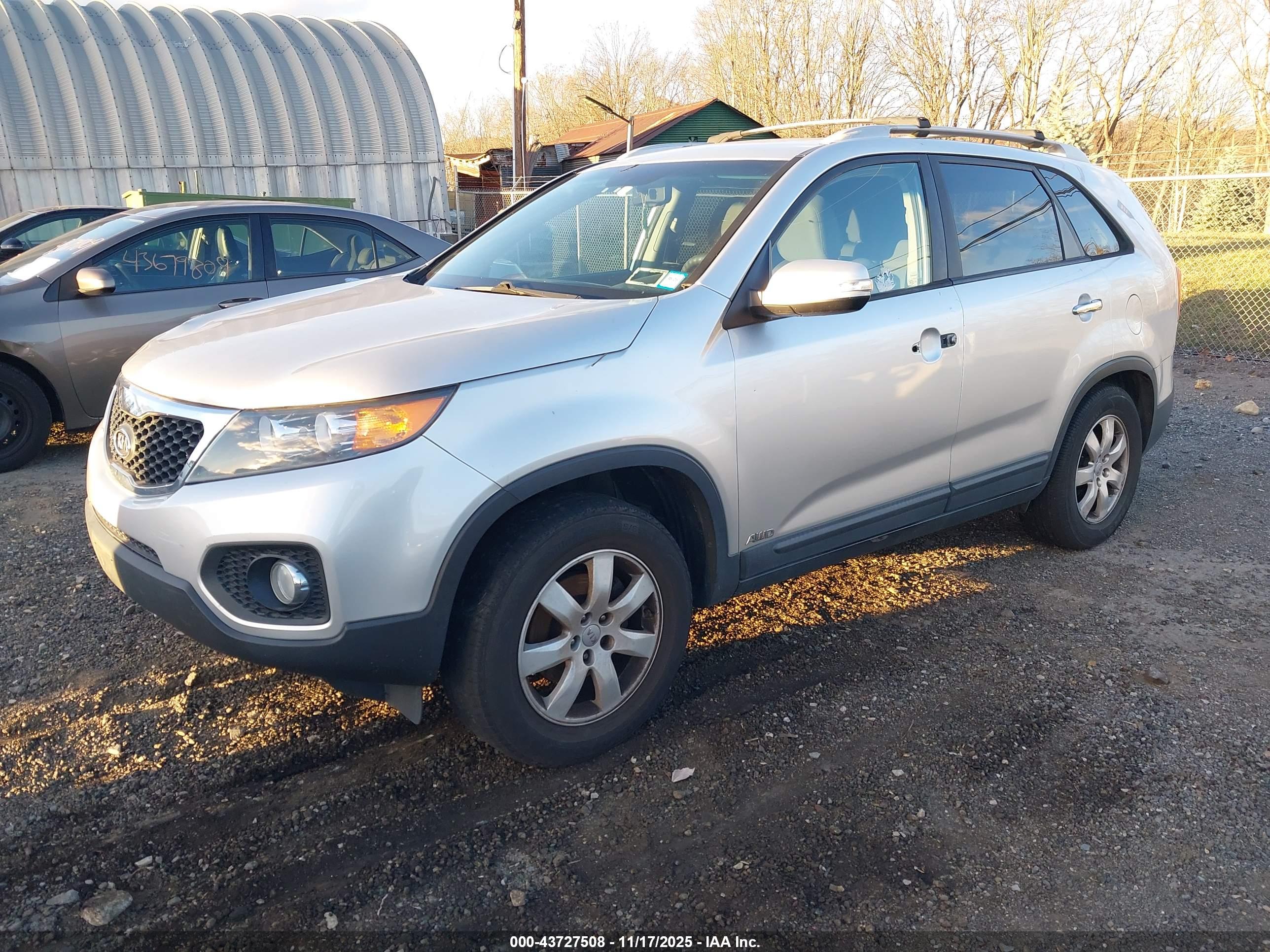 KIA SORENTO image 2