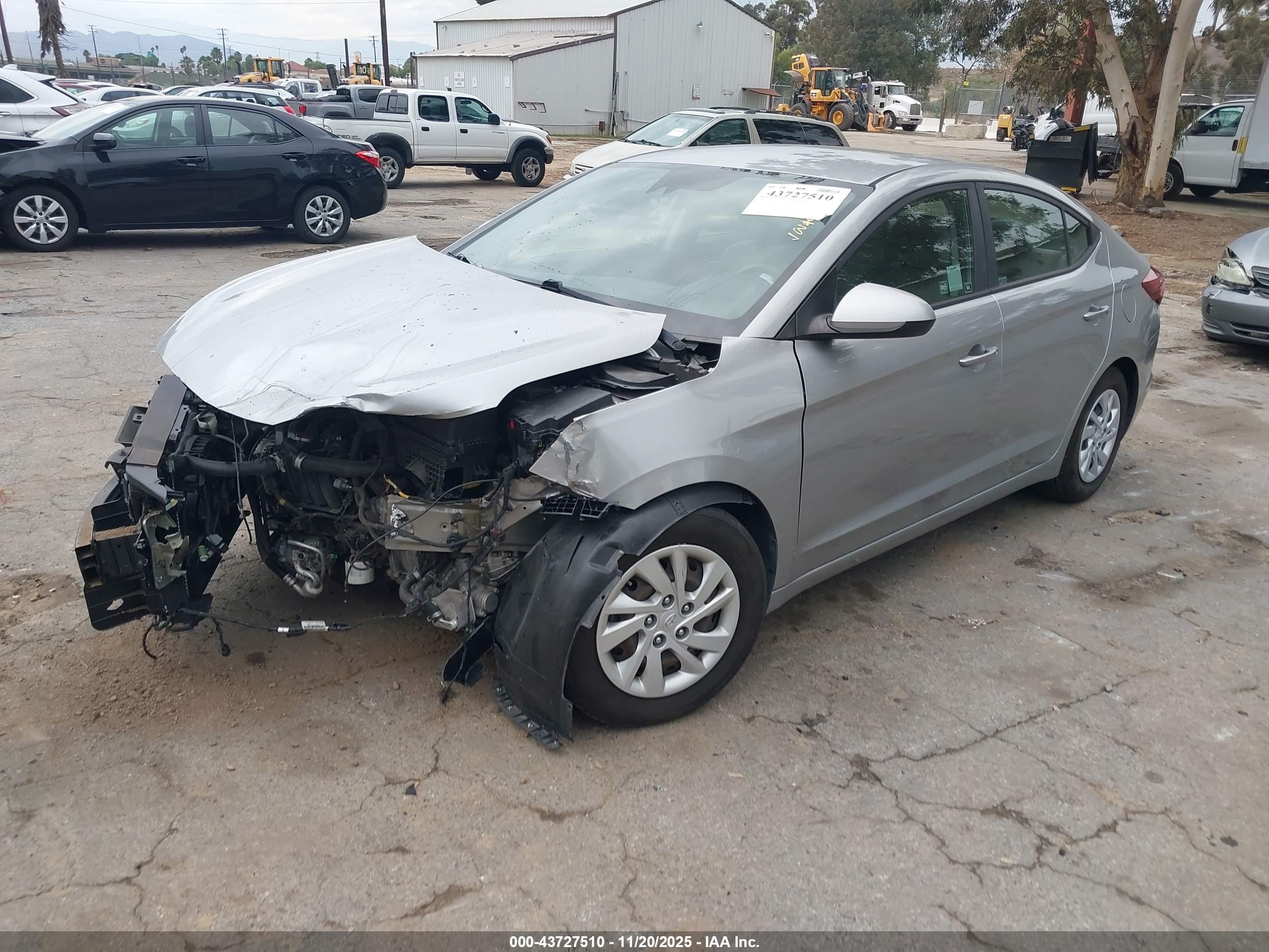 HYUNDAI ELANTRA image 2
