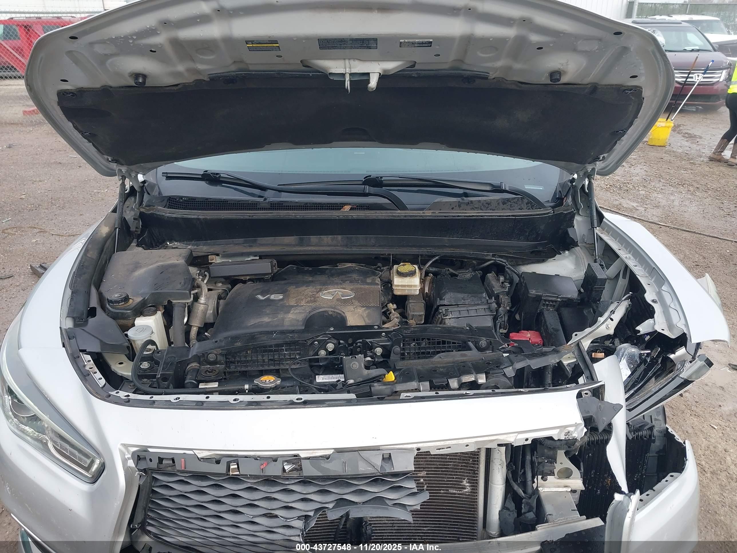 INFINITI QX60 image 10