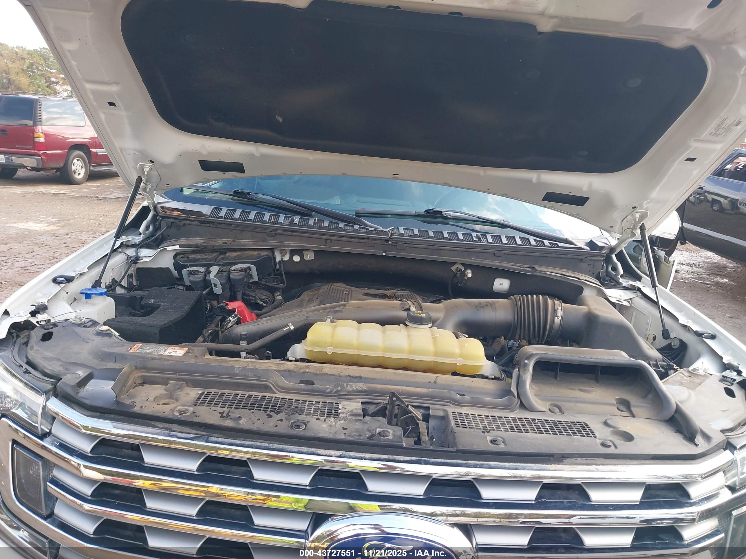FORD EXPEDITION image 10