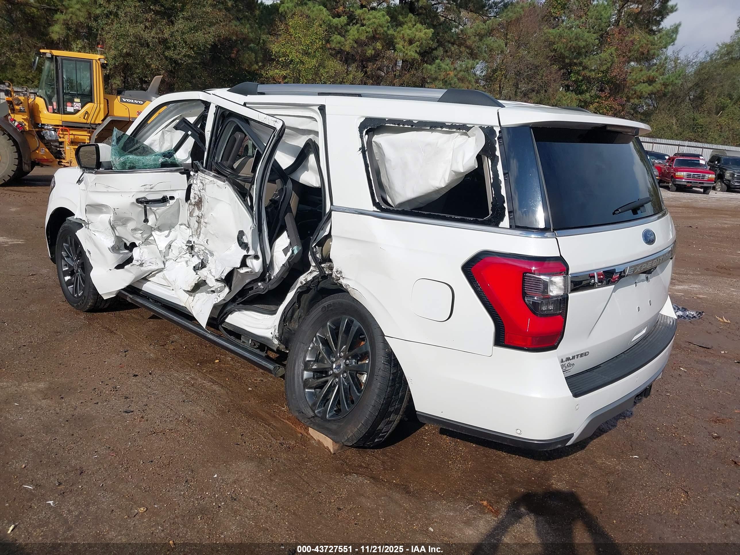 FORD EXPEDITION image 3