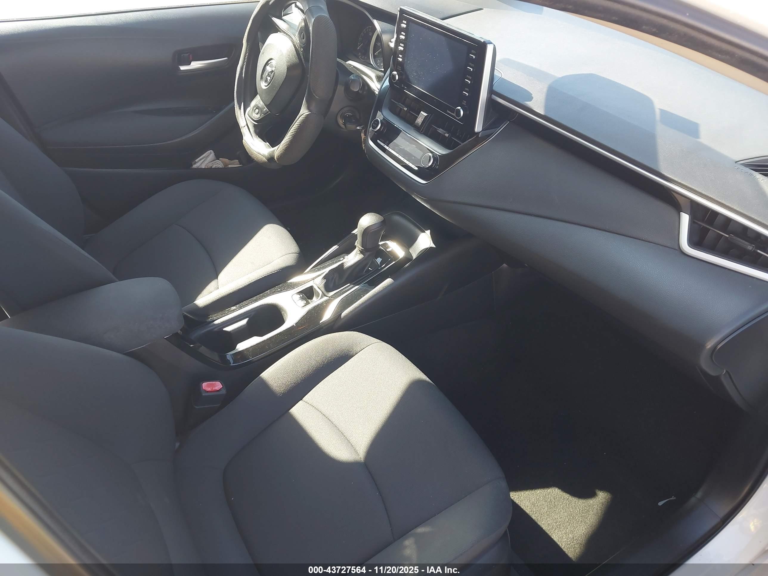 TOYOTA COROLLA image 5