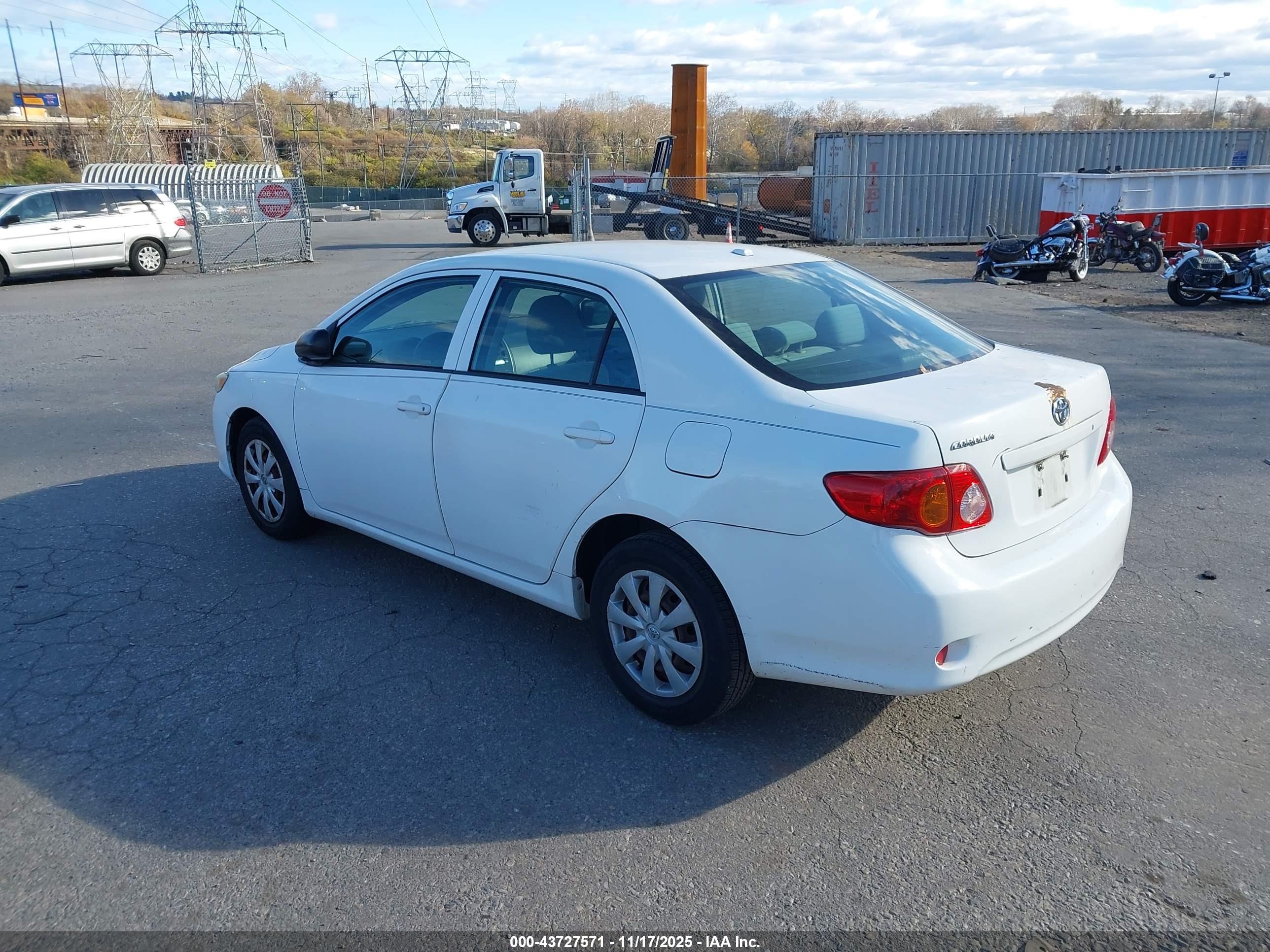 TOYOTA COROLLA image 3