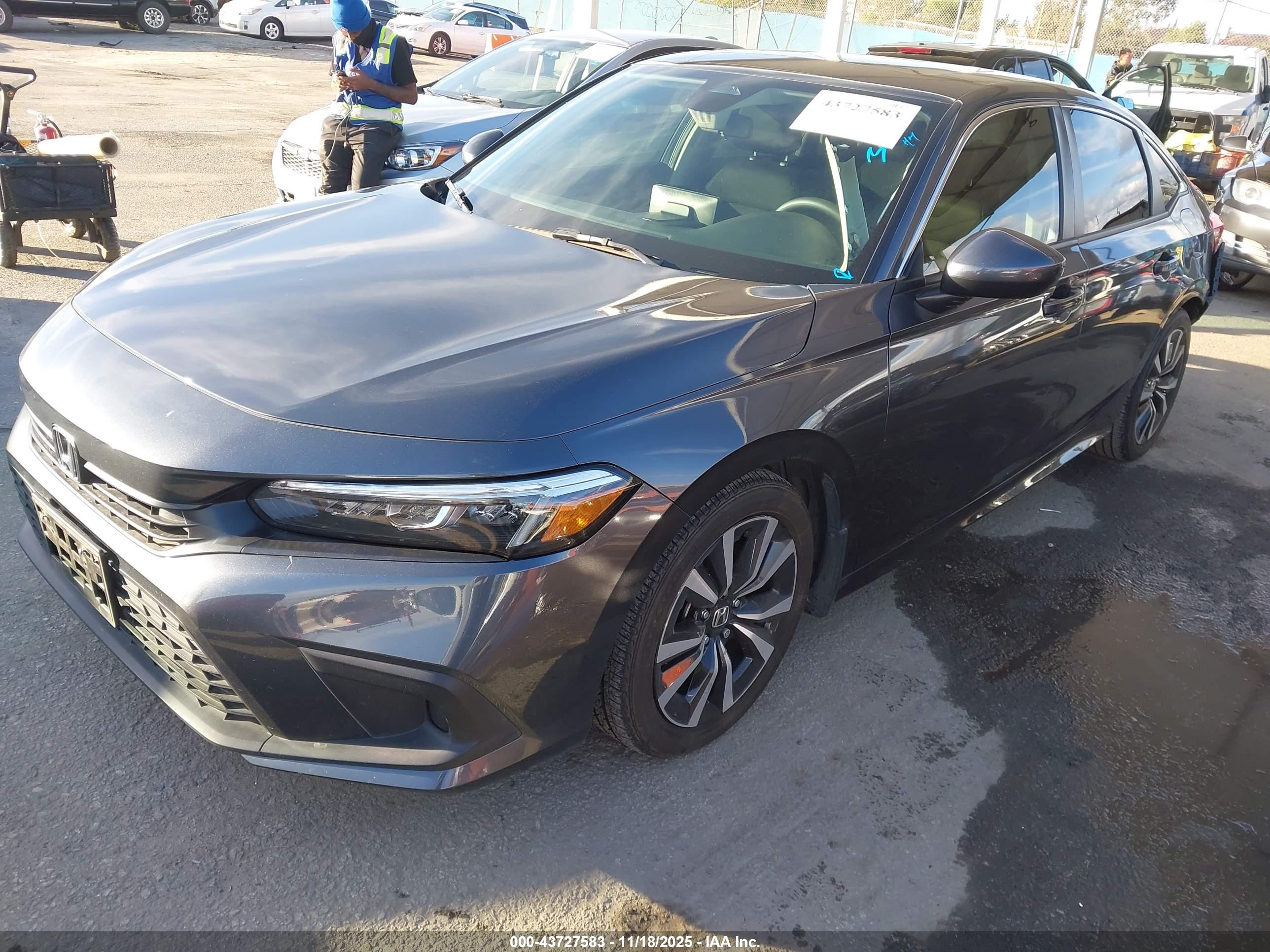 HONDA CIVIC image 2