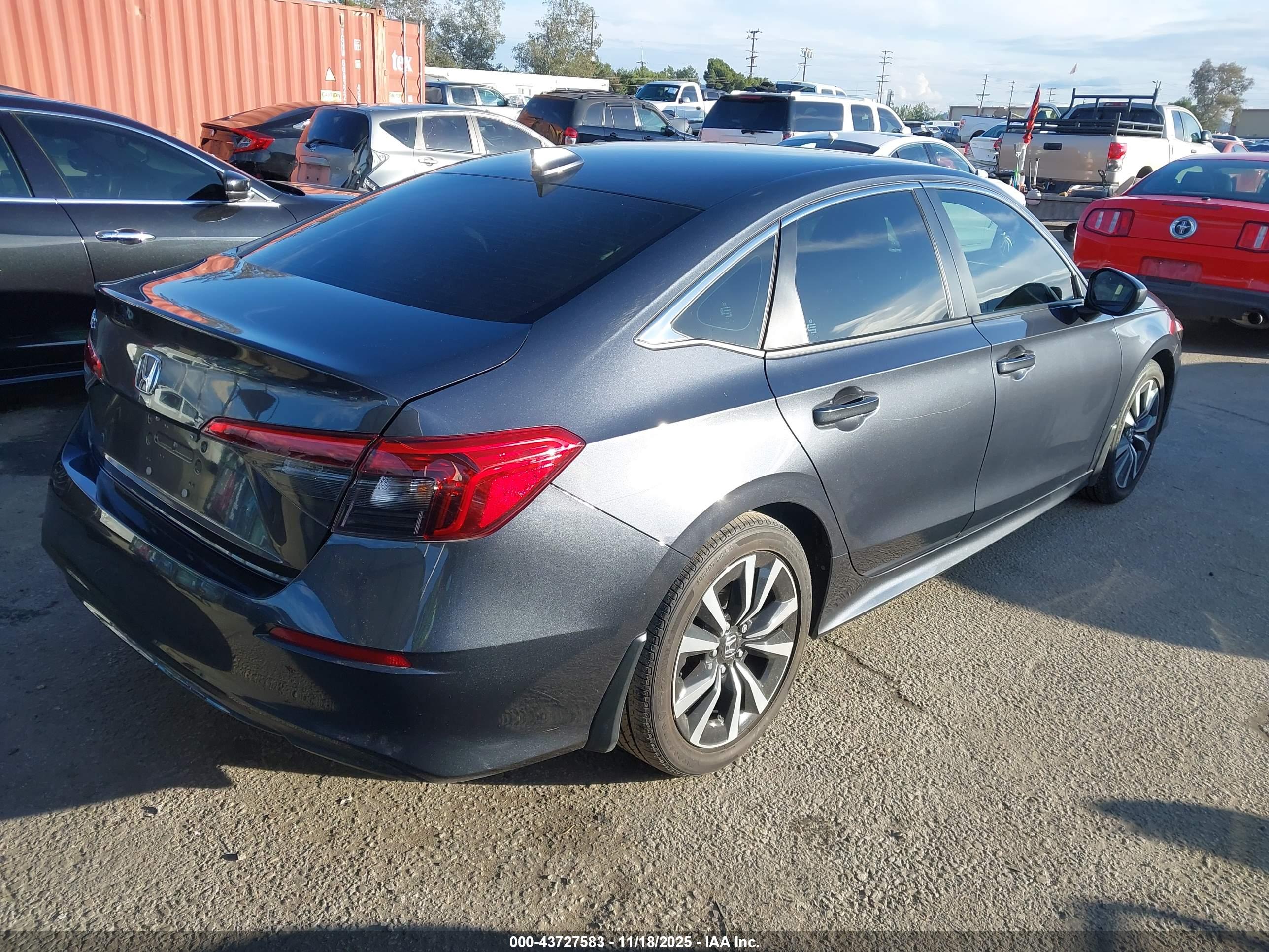 HONDA CIVIC image 4