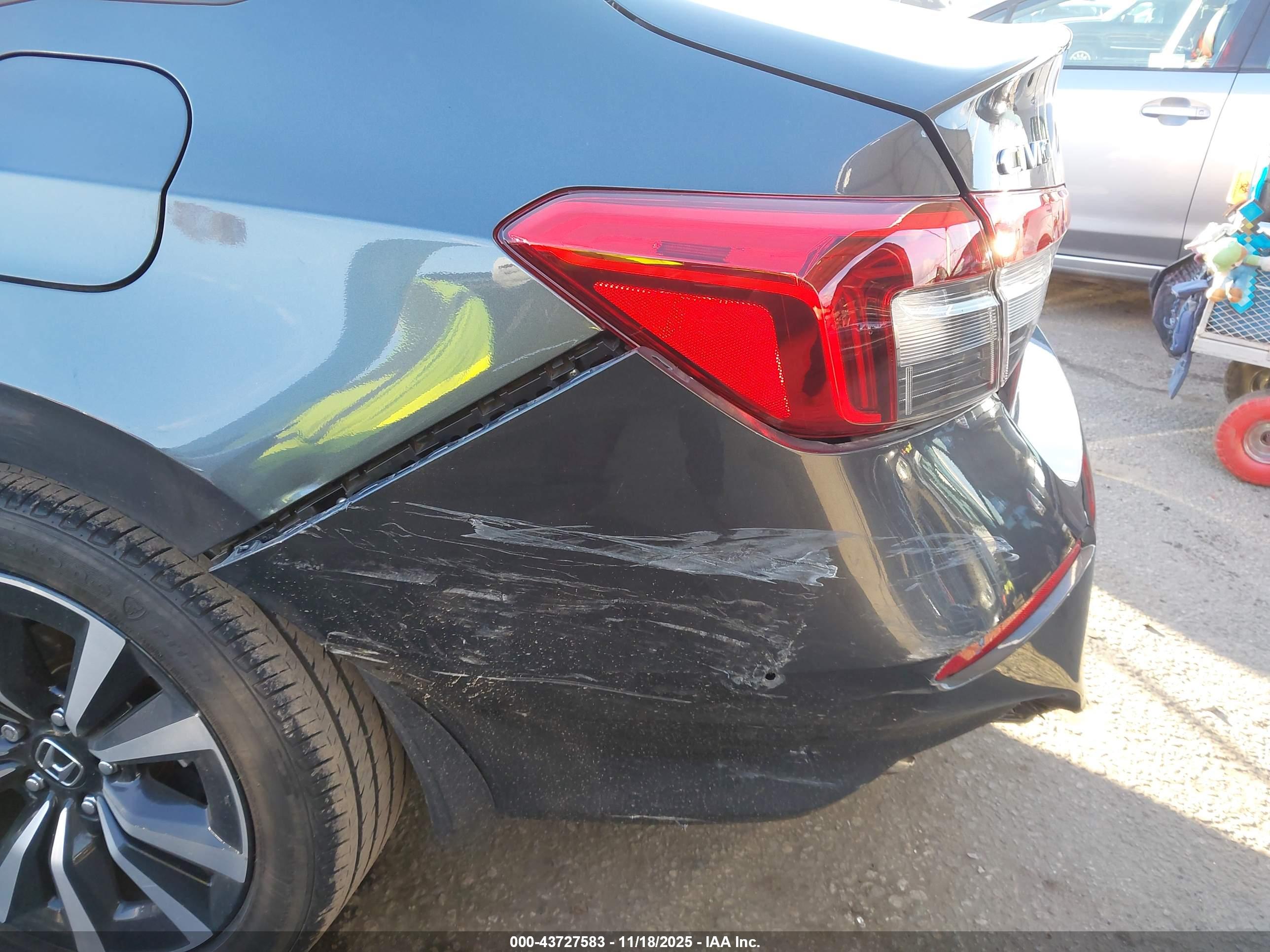 HONDA CIVIC image 6