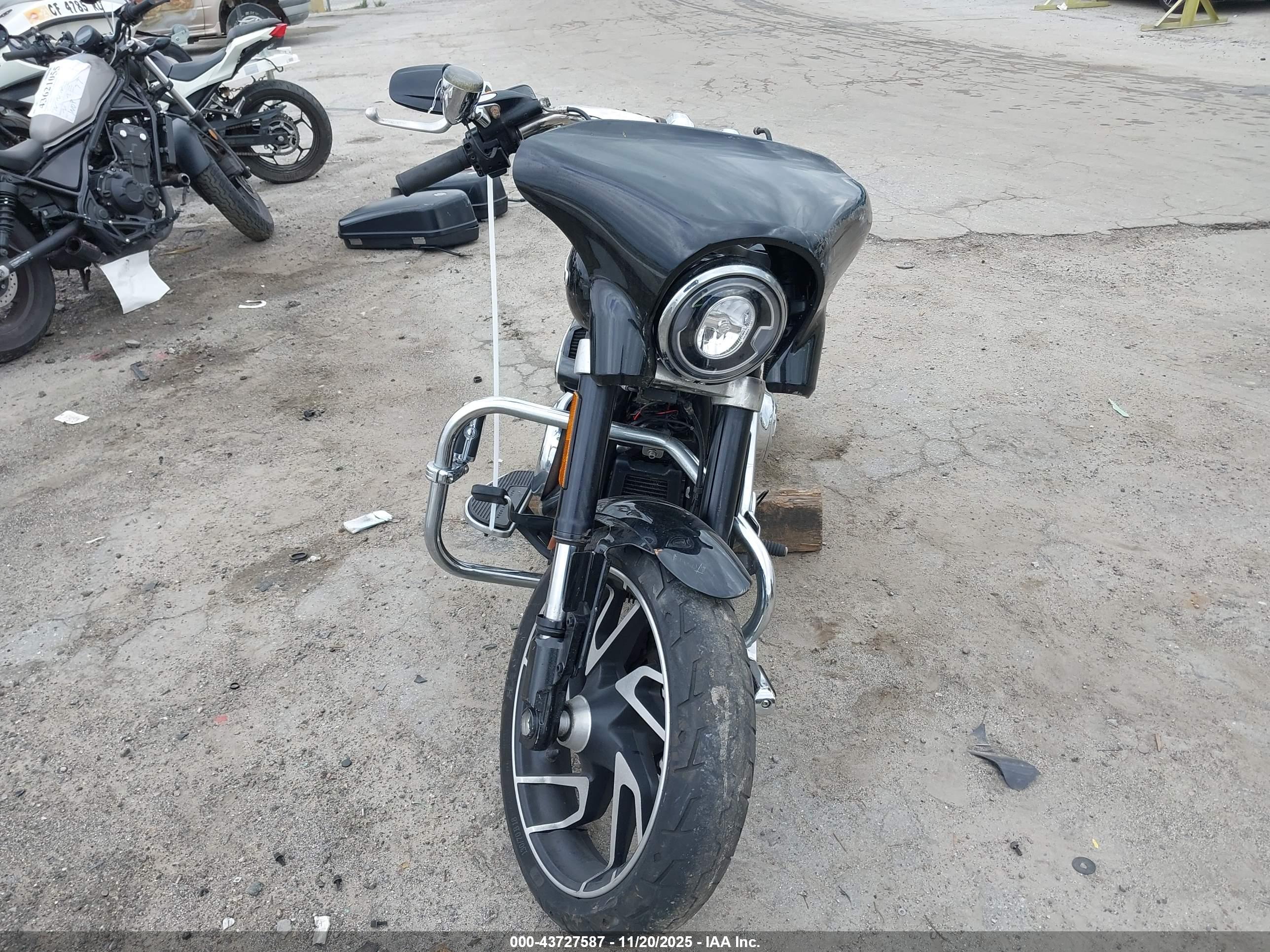 HARLEY-DAVIDSON FLSB image 5