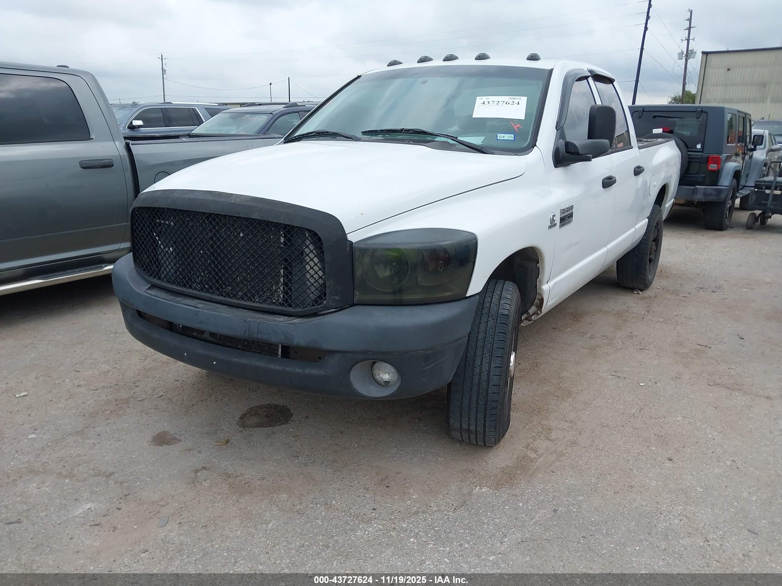 DODGE RAM image 2