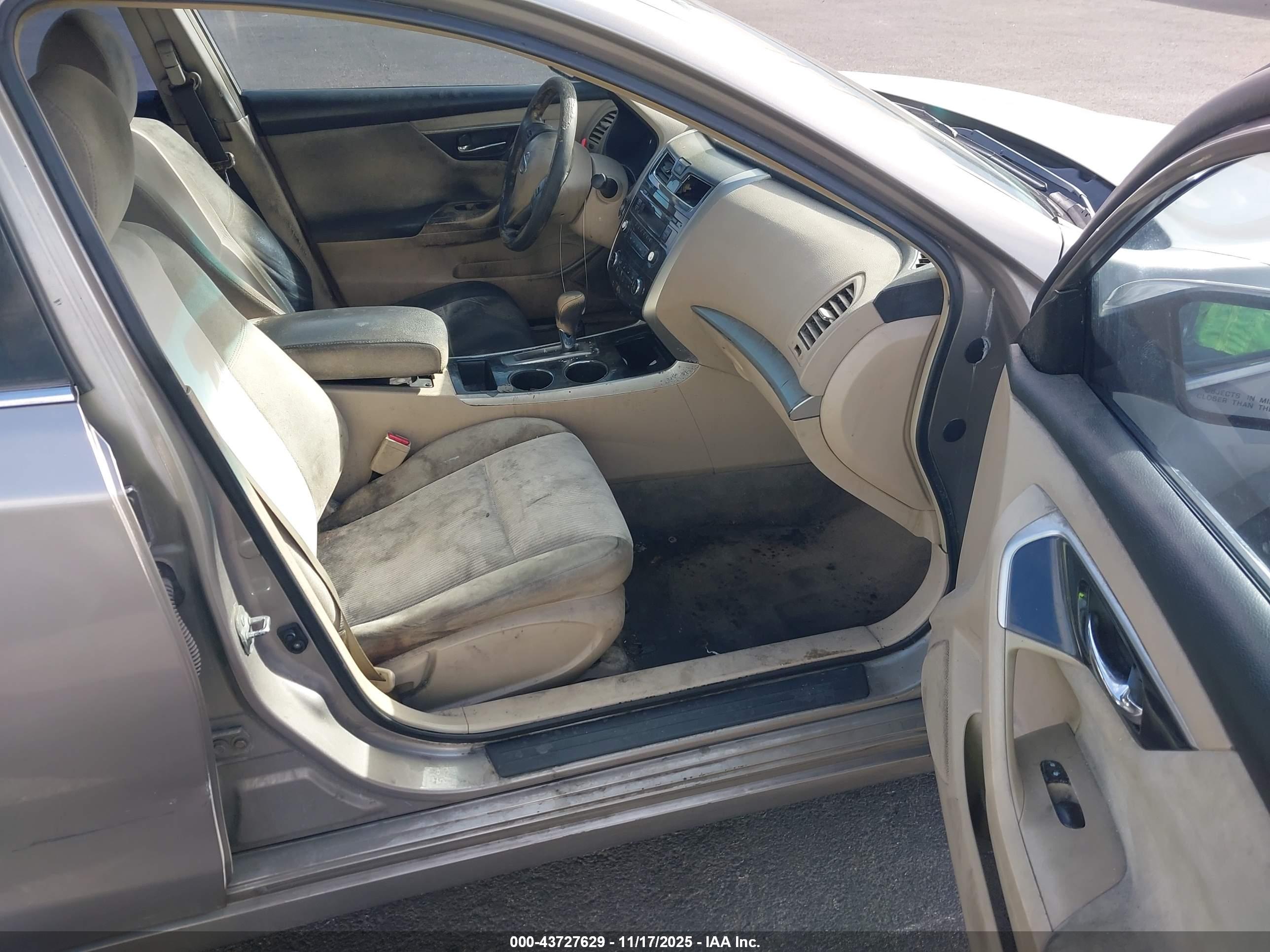 NISSAN ALTIMA image 5