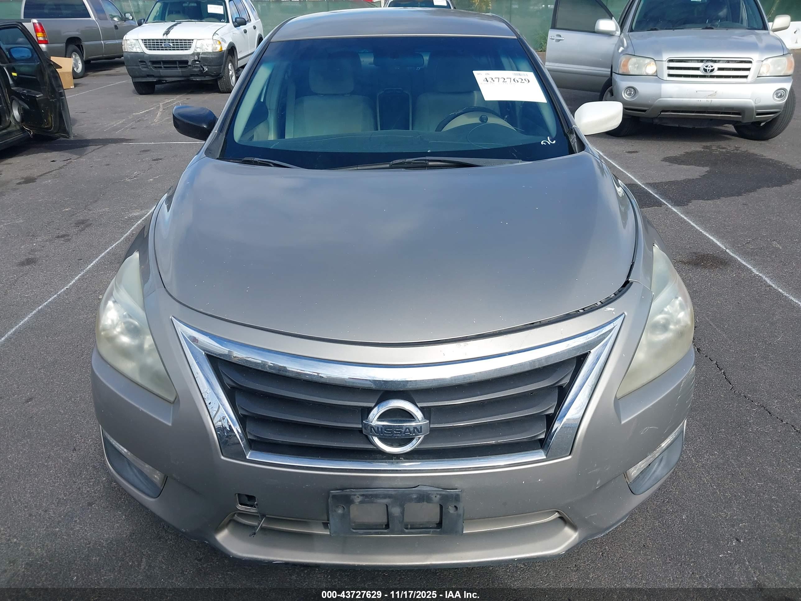 NISSAN ALTIMA image 6