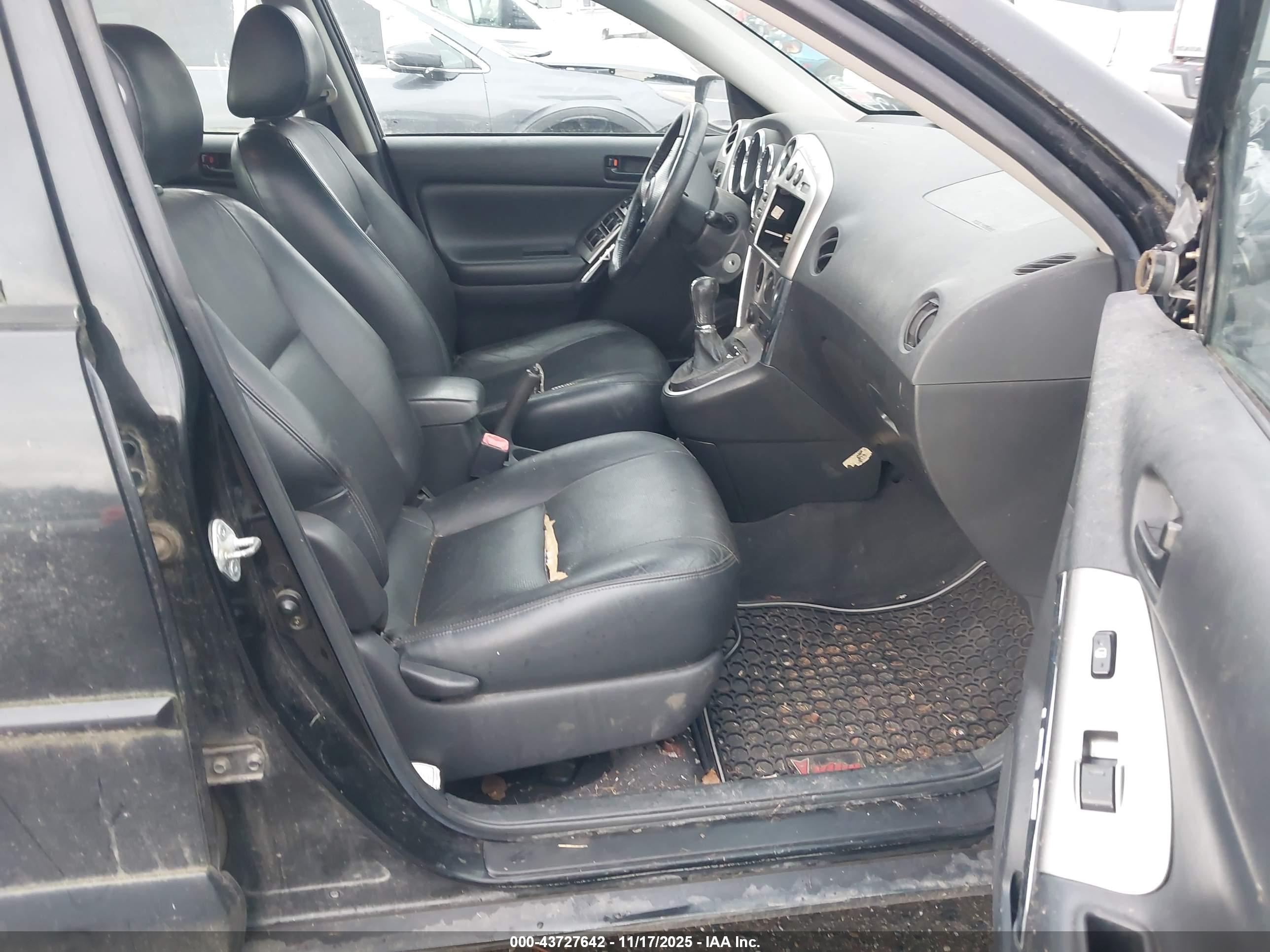 PONTIAC VIBE image 5