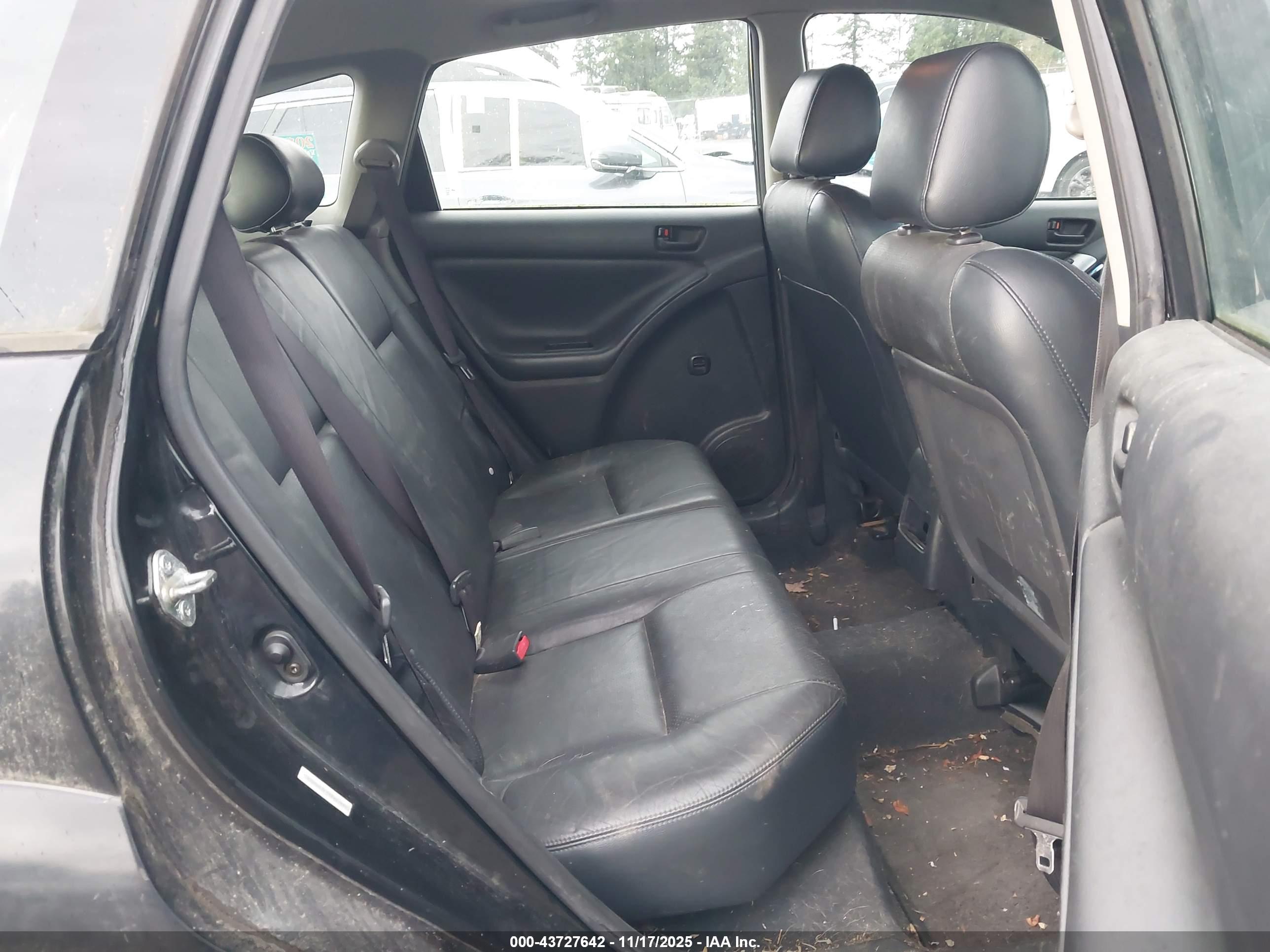 PONTIAC VIBE image 8