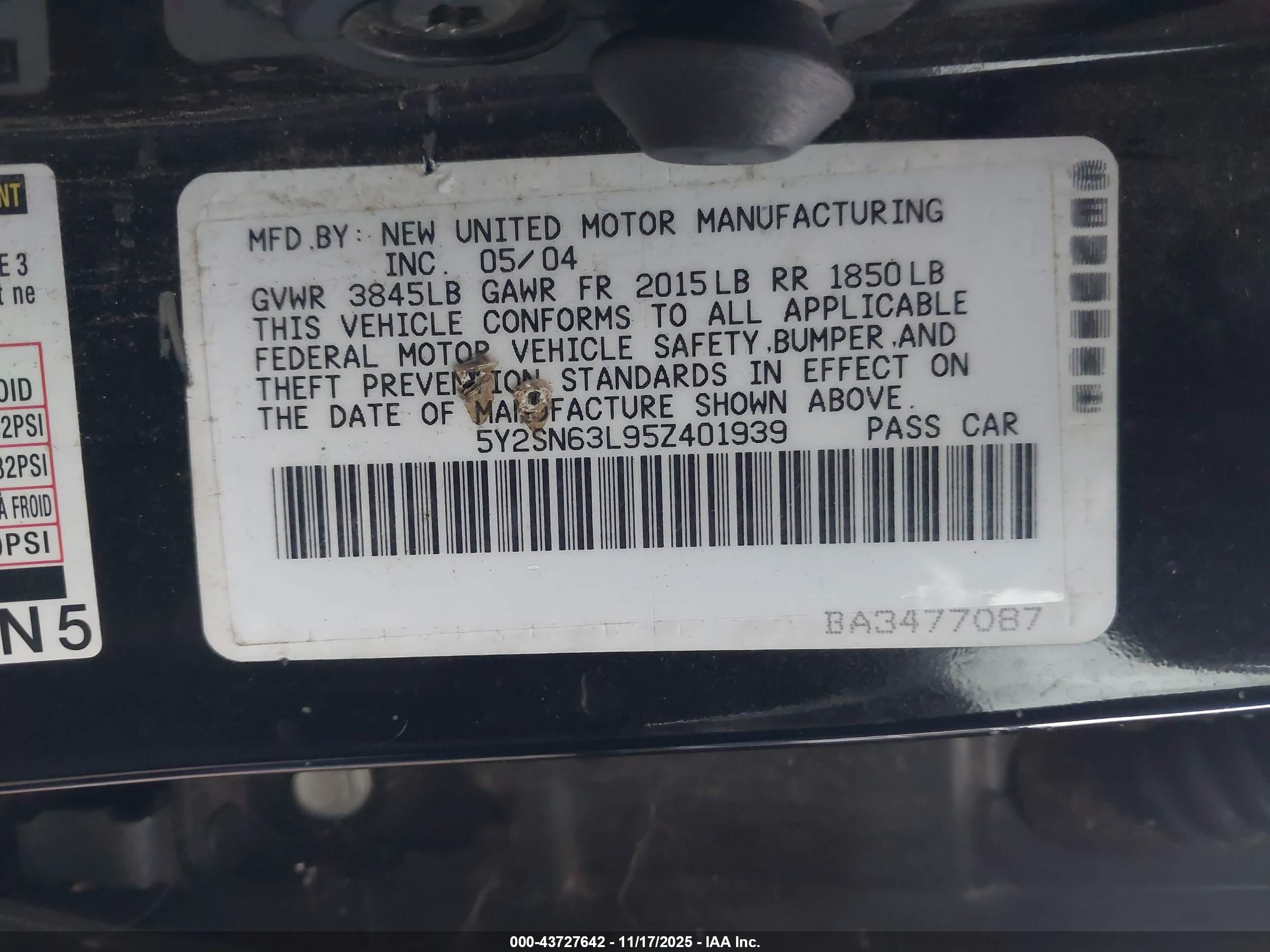 PONTIAC VIBE image 9