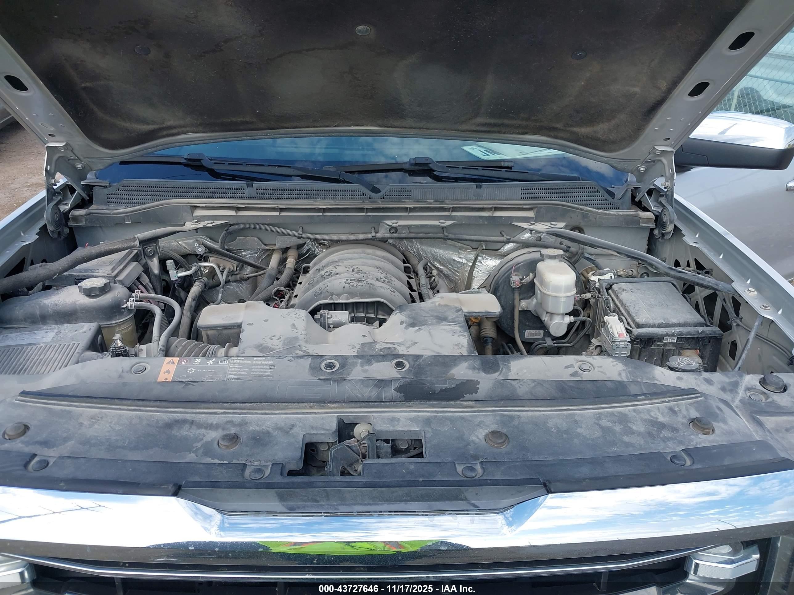GMC SIERRA image 10