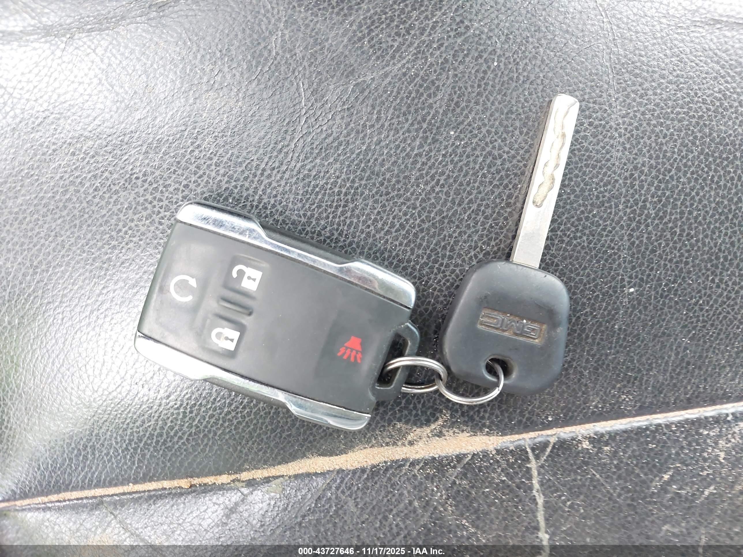 GMC SIERRA image 11