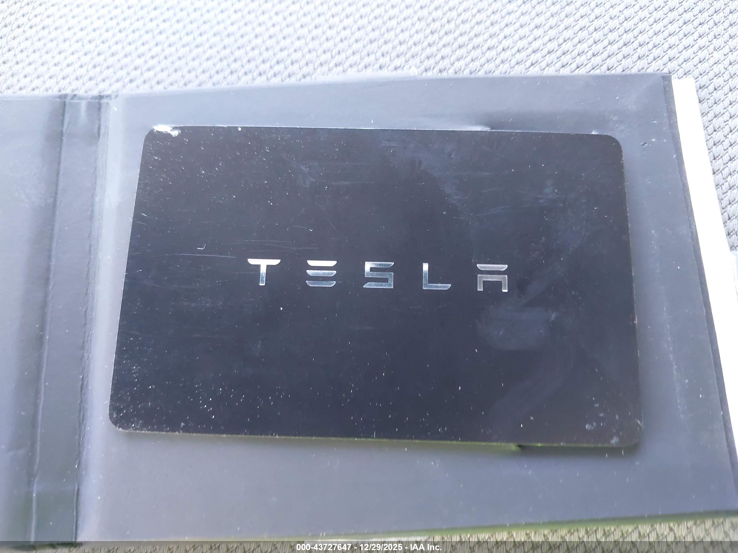 TESLA MODEL image 11