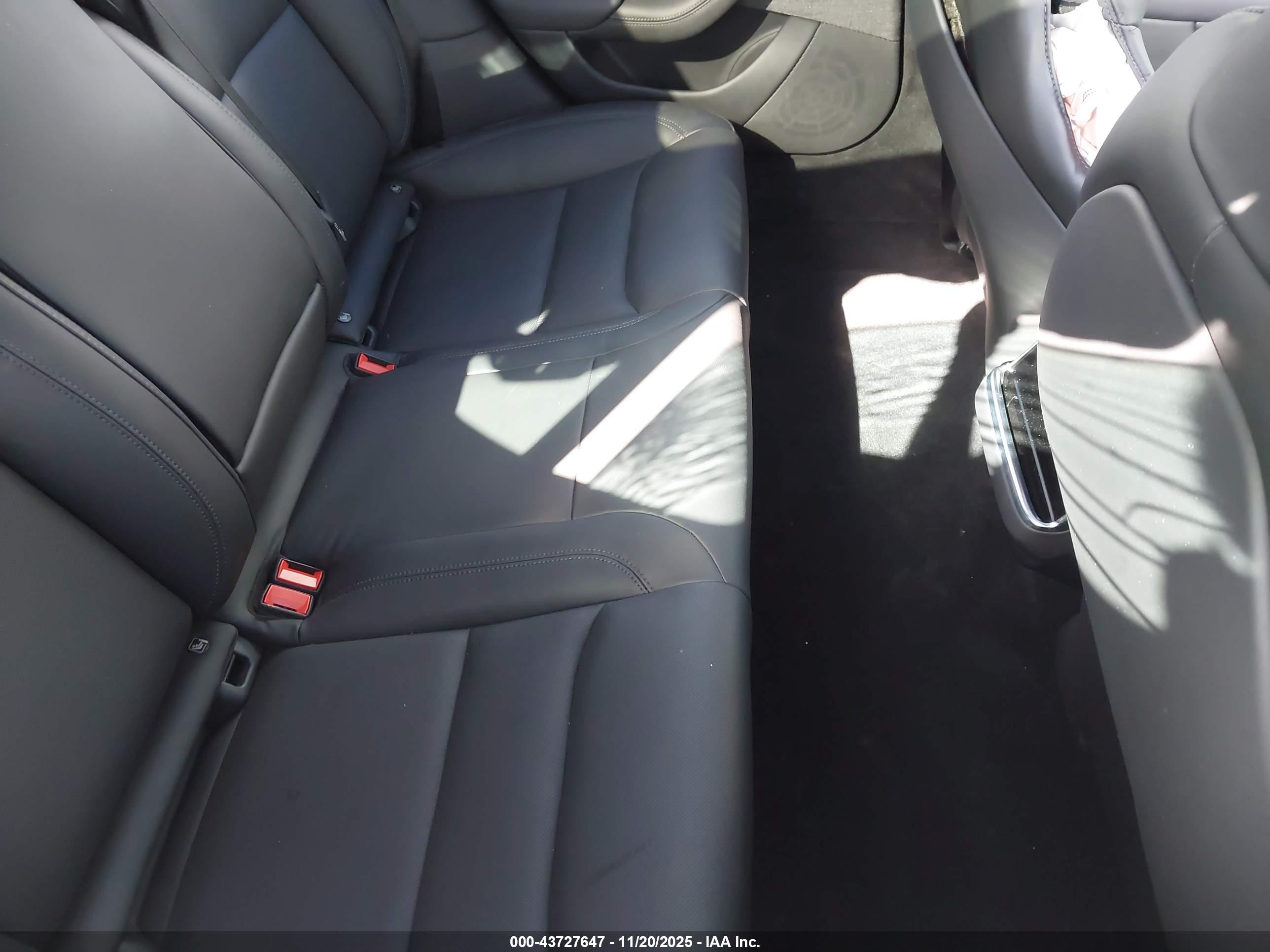 TESLA MODEL image 8
