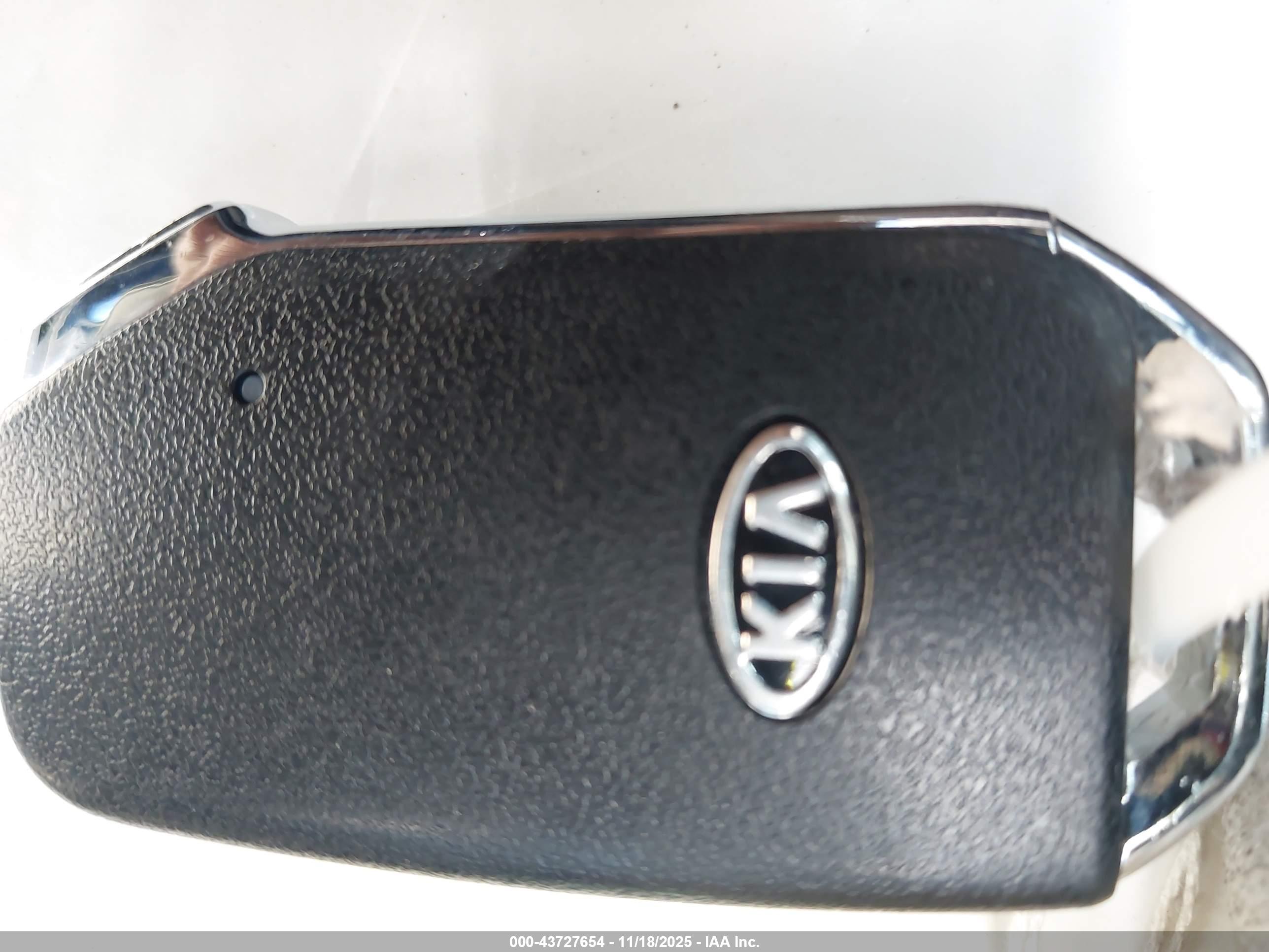 KIA STINGER image 11