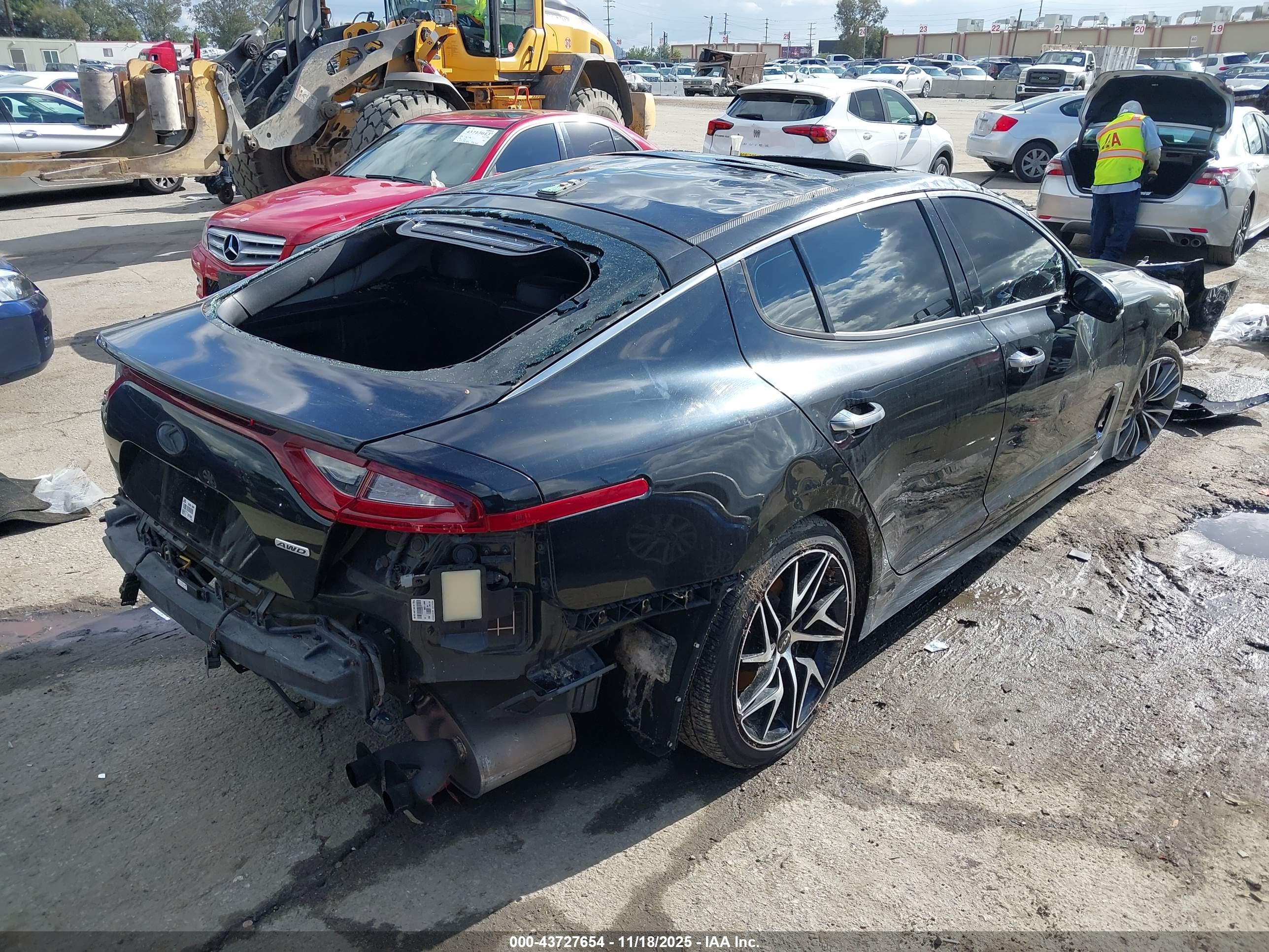 KIA STINGER image 4