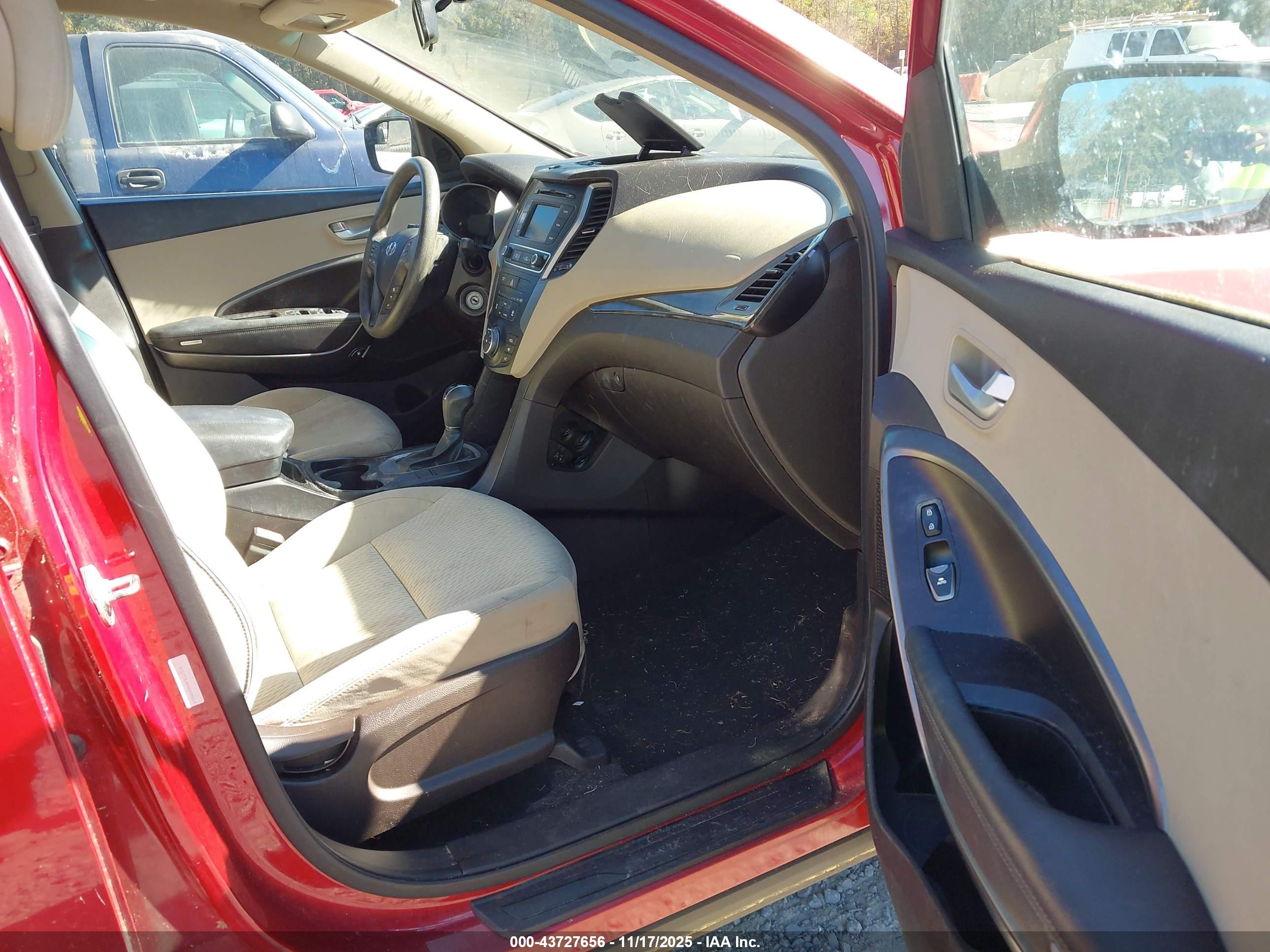HYUNDAI SANTA image 5