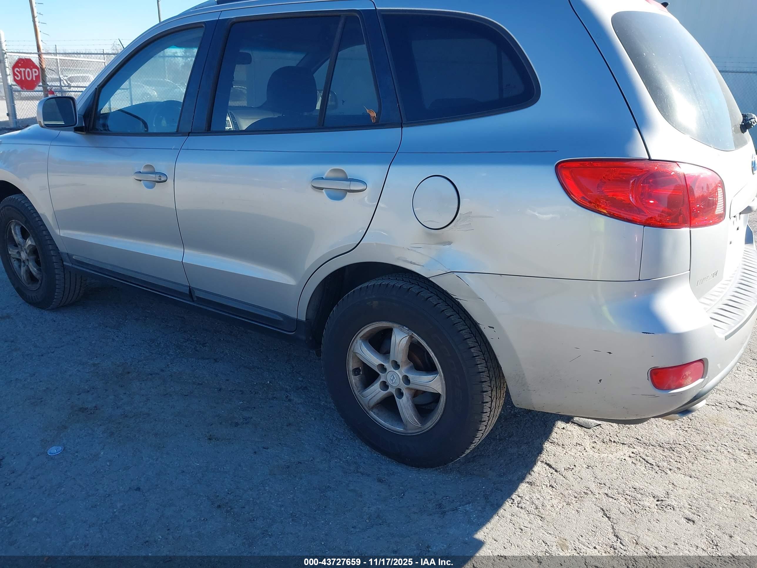HYUNDAI SANTA image 6