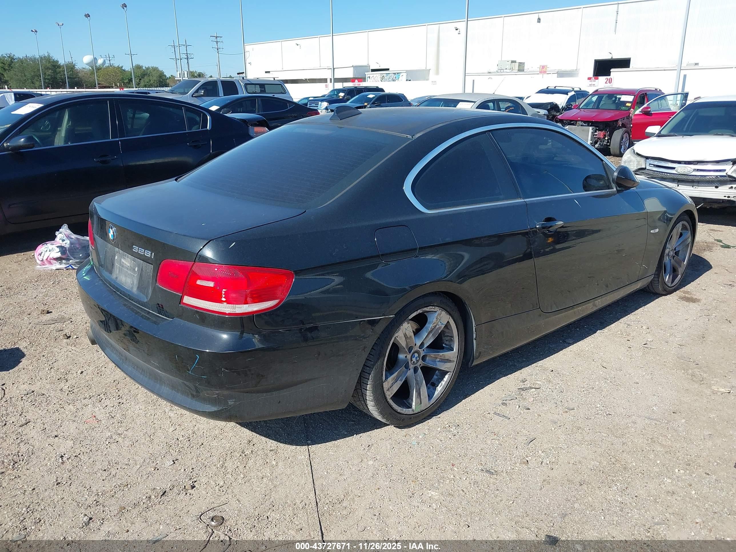 BMW 328I image 4