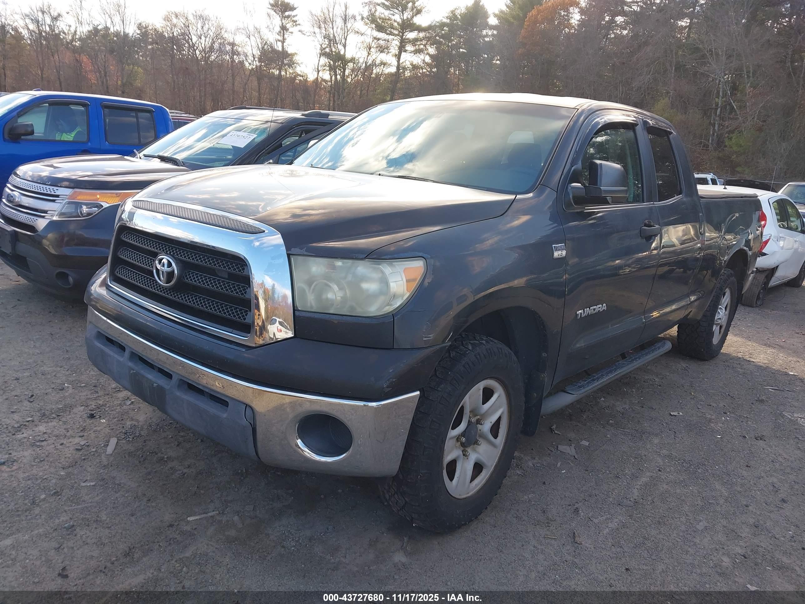TOYOTA TUNDRA image 2