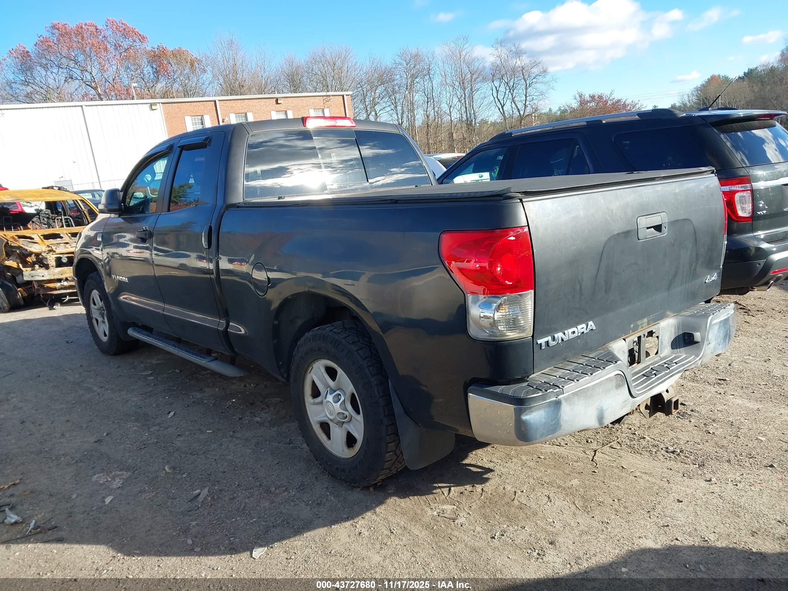 TOYOTA TUNDRA image 3