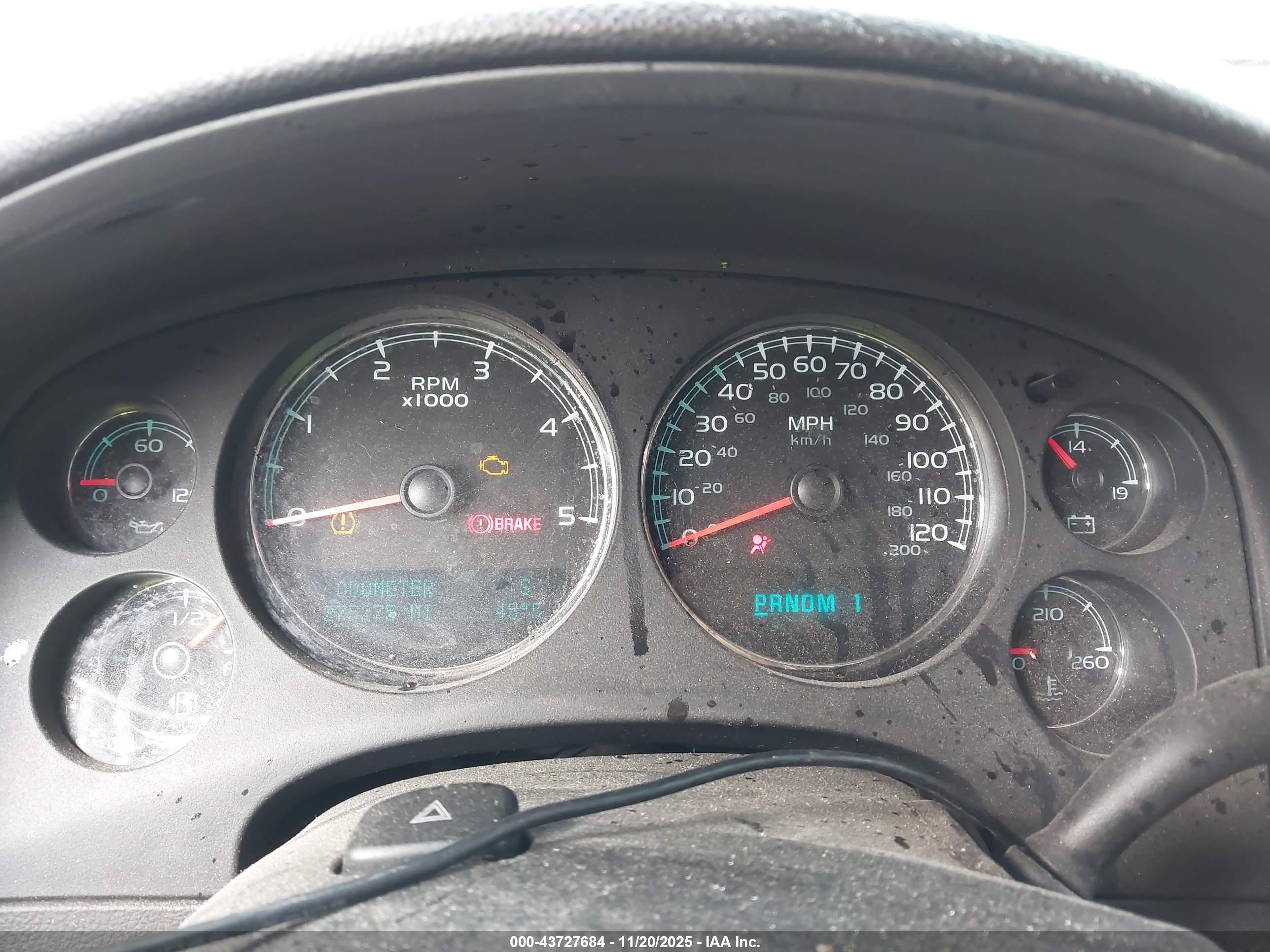CHEVROLET SILVERADO image 7