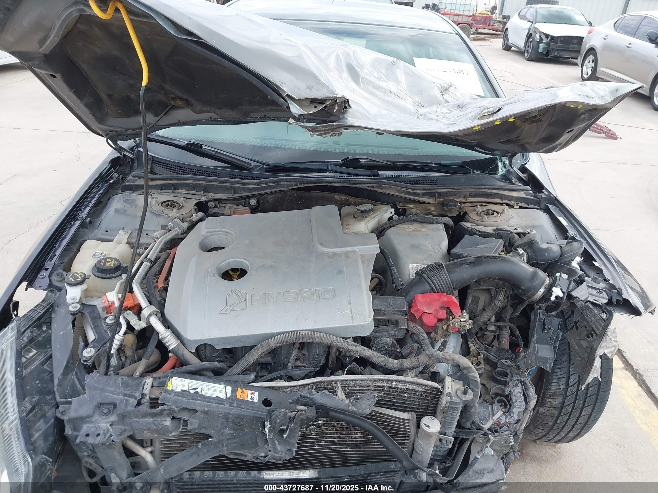 FORD FUSION image 10