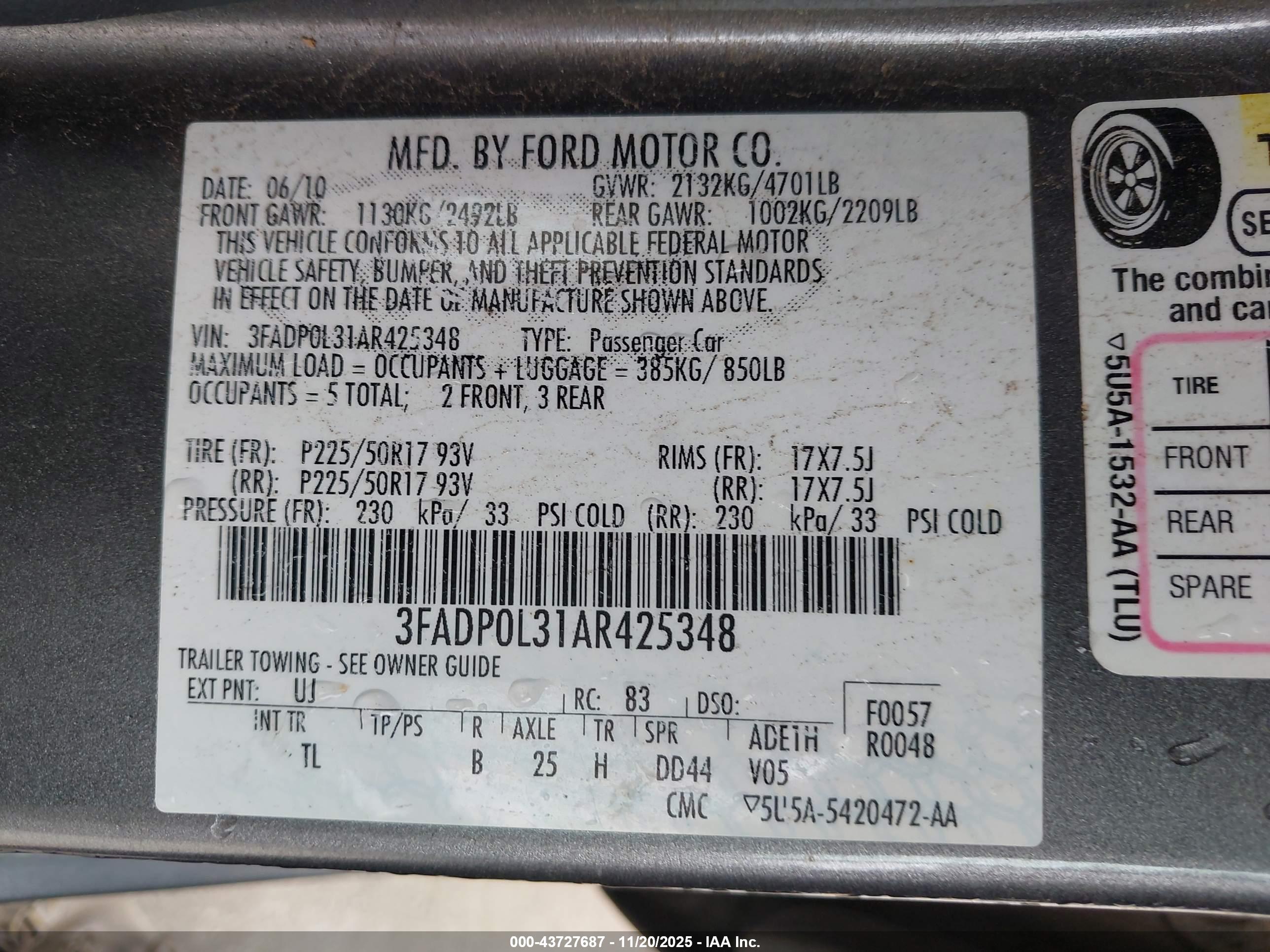 FORD FUSION image 9