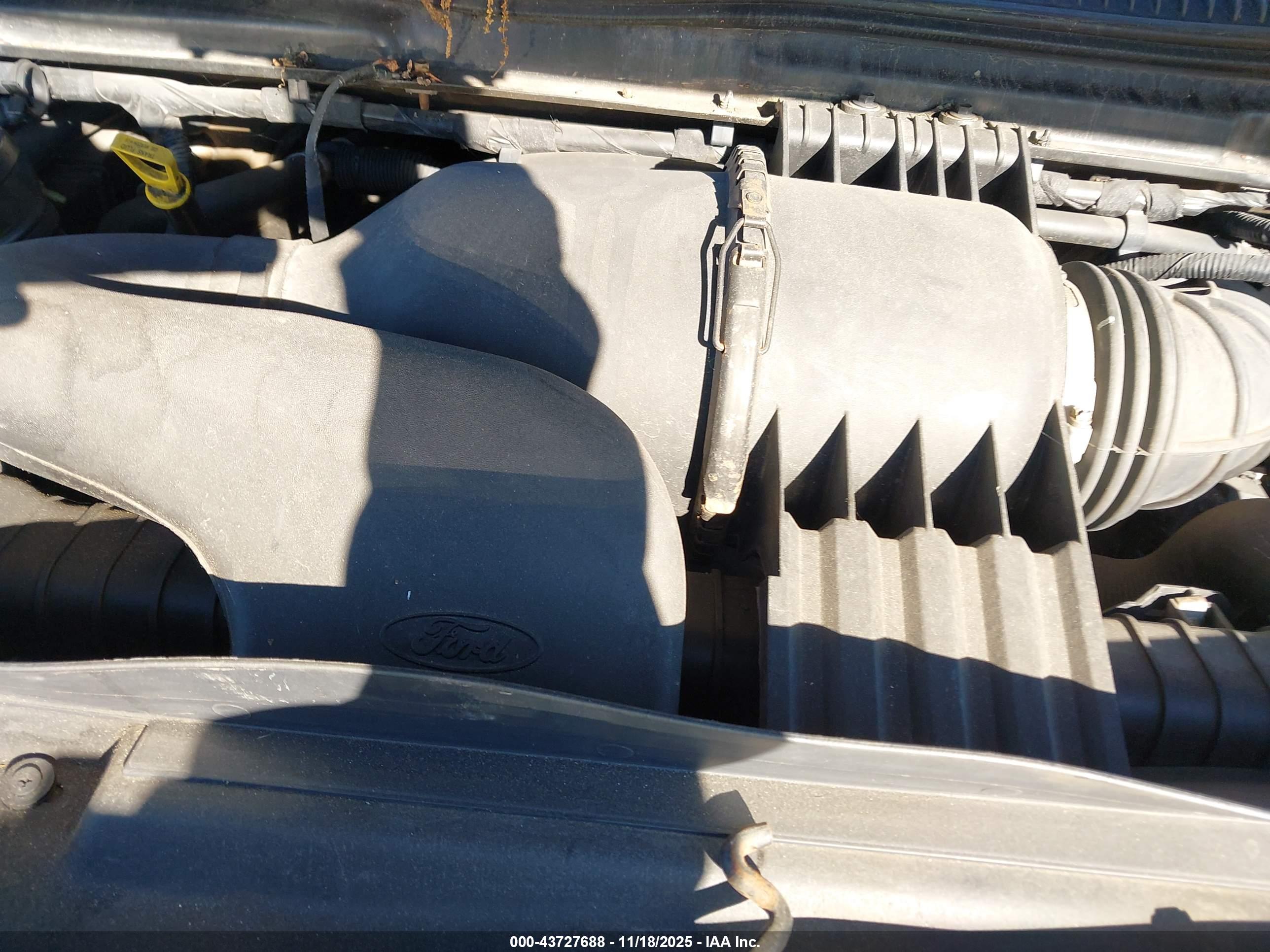 FORD E-350 image 10