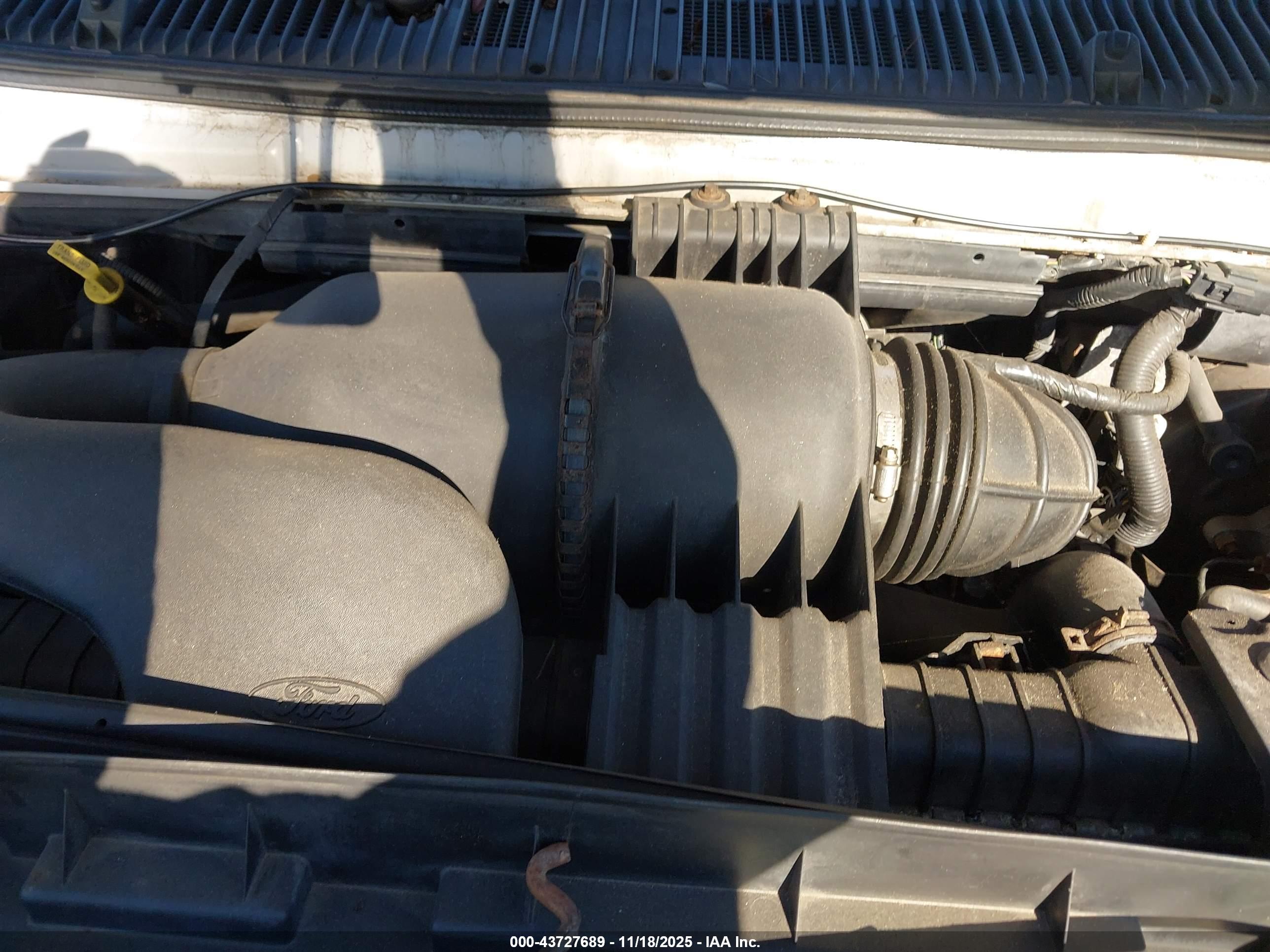 FORD E-250 image 10