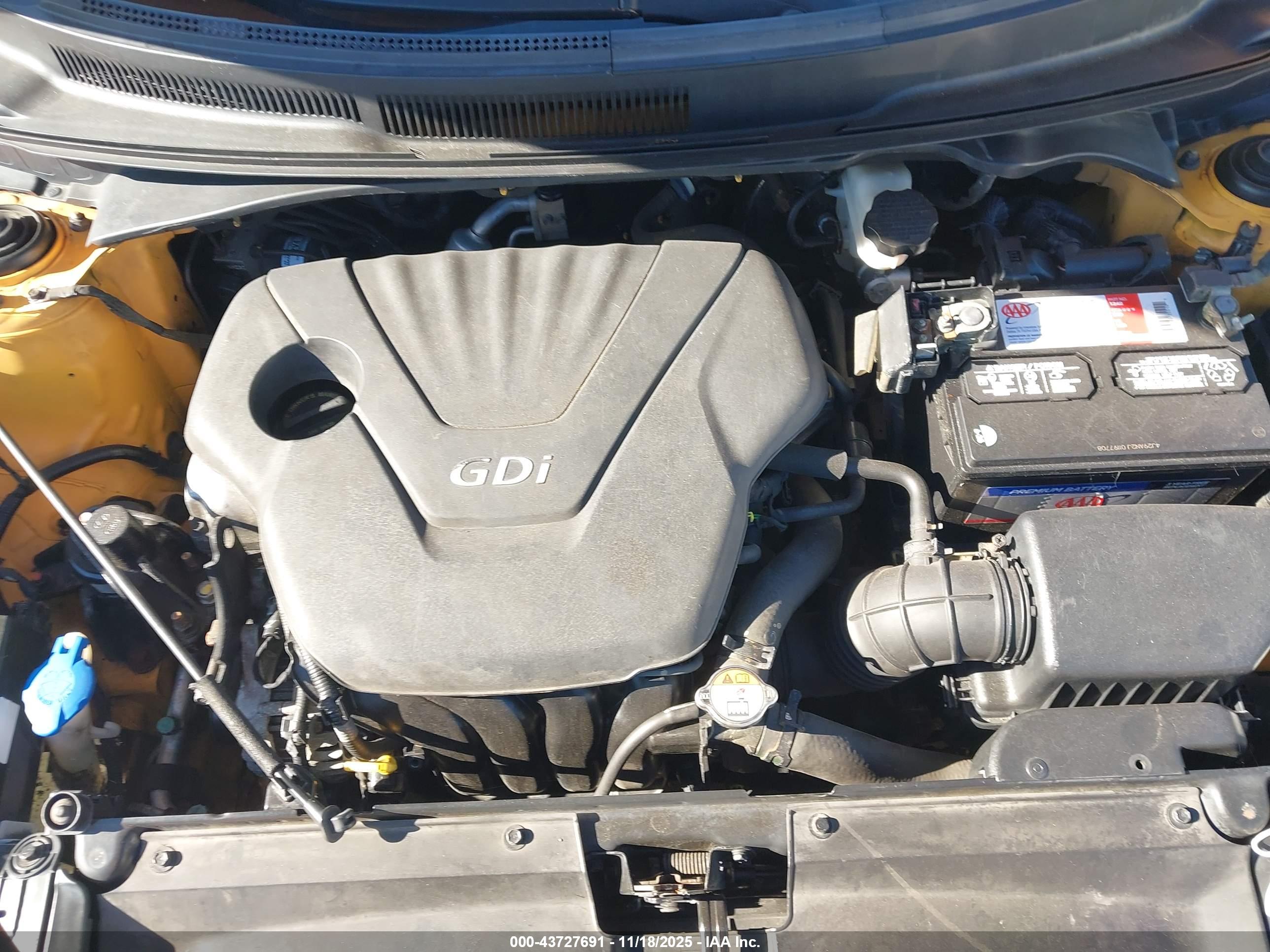 HYUNDAI VELOSTER image 10