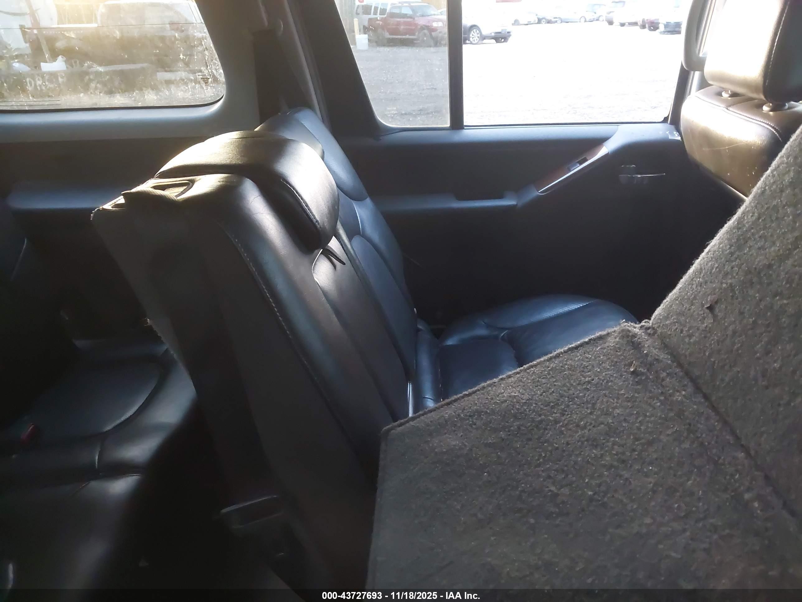 NISSAN PATHFINDER image 8