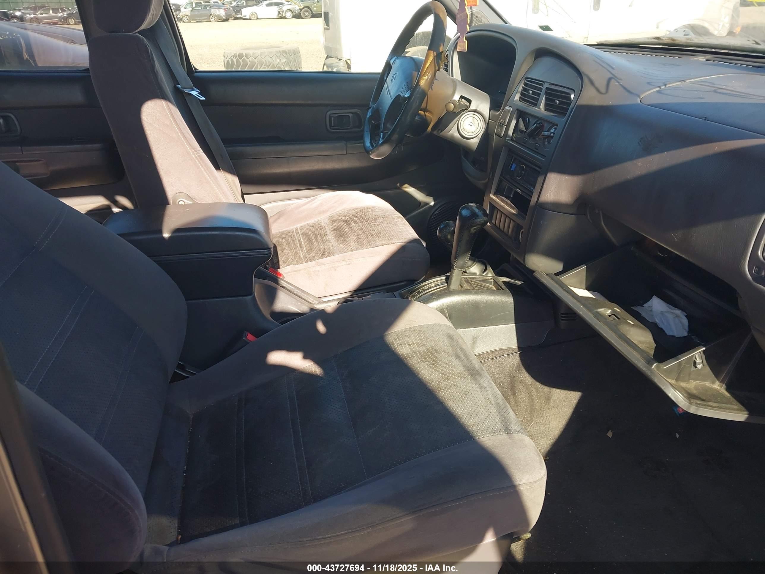 NISSAN PATHFINDER image 5