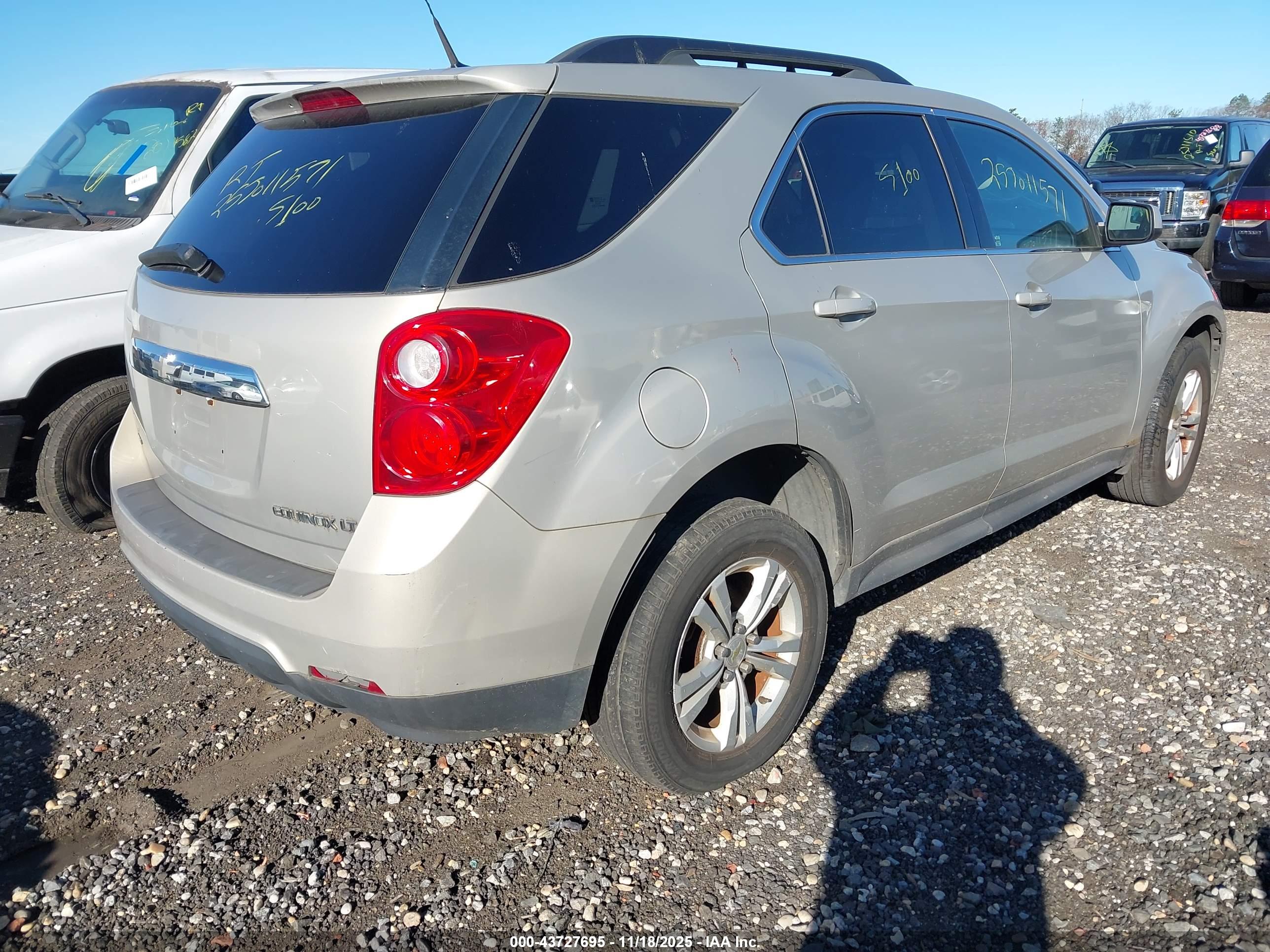 CHEVROLET EQUINOX image 4