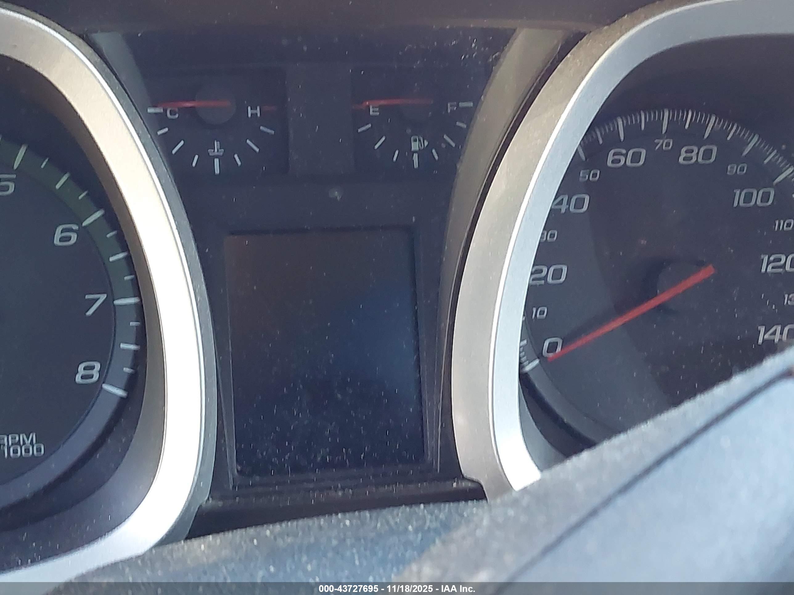 CHEVROLET EQUINOX image 7