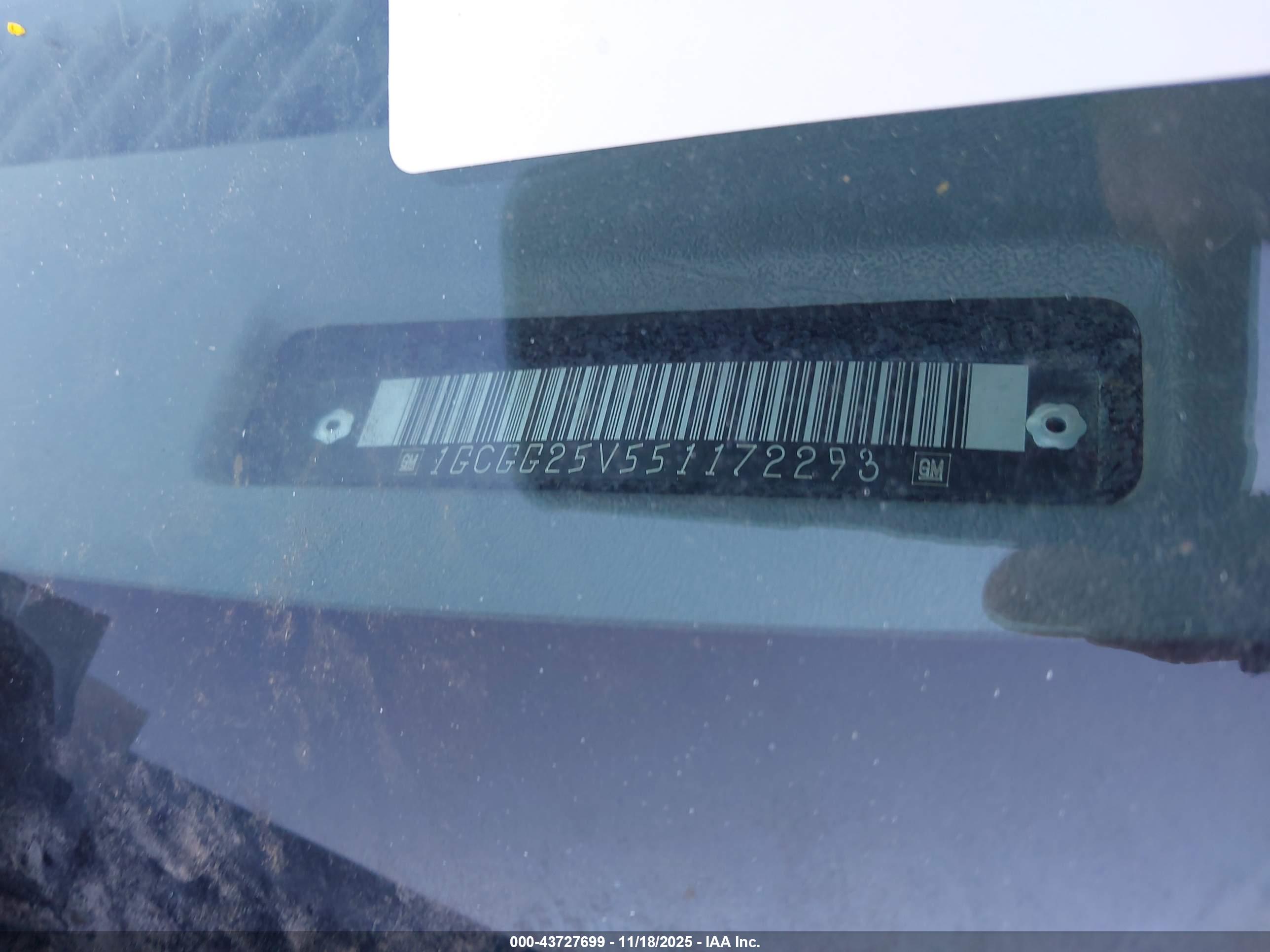 CHEVROLET EXPRESS image 9