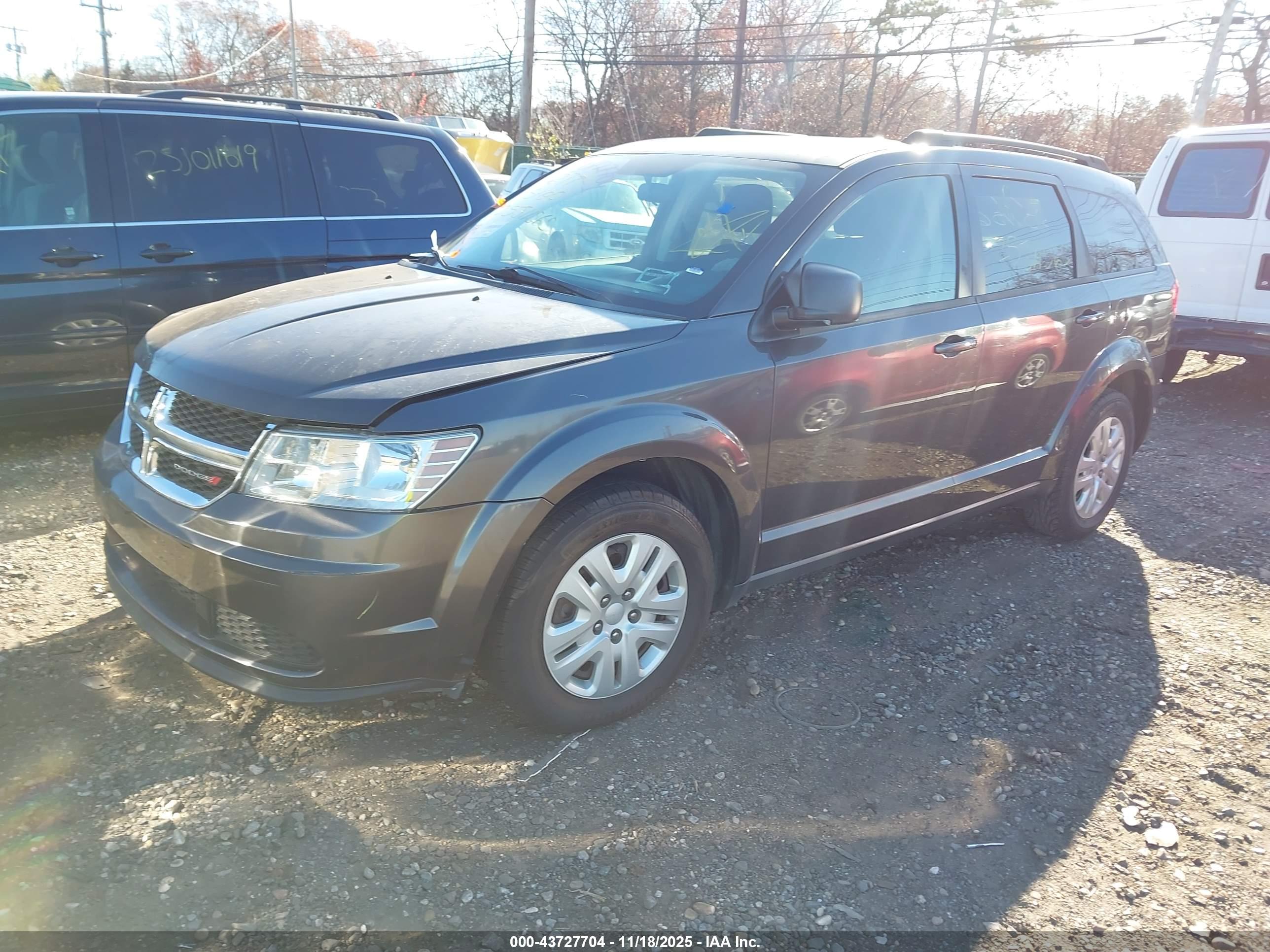DODGE JOURNEY image 2