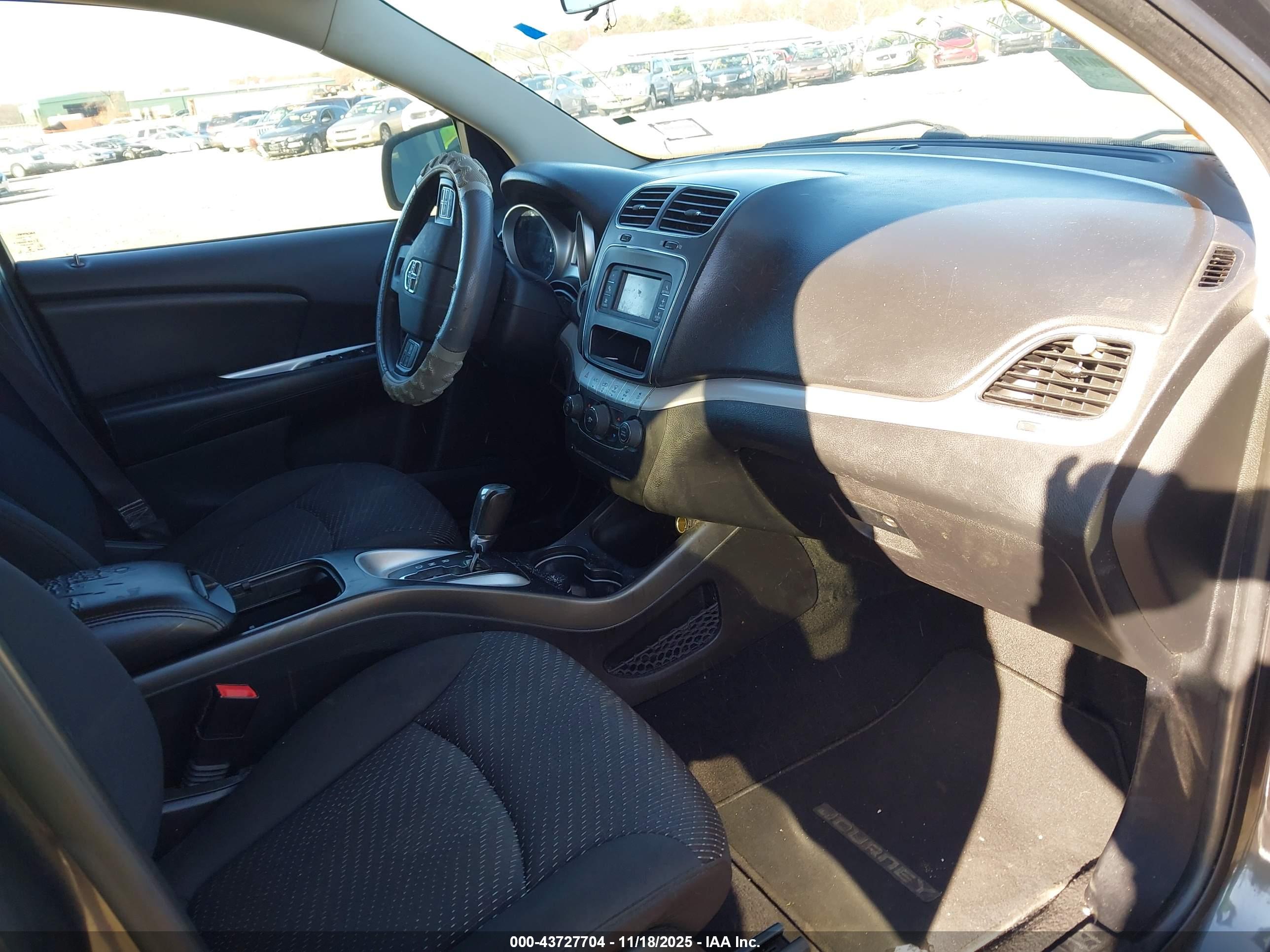 DODGE JOURNEY image 5