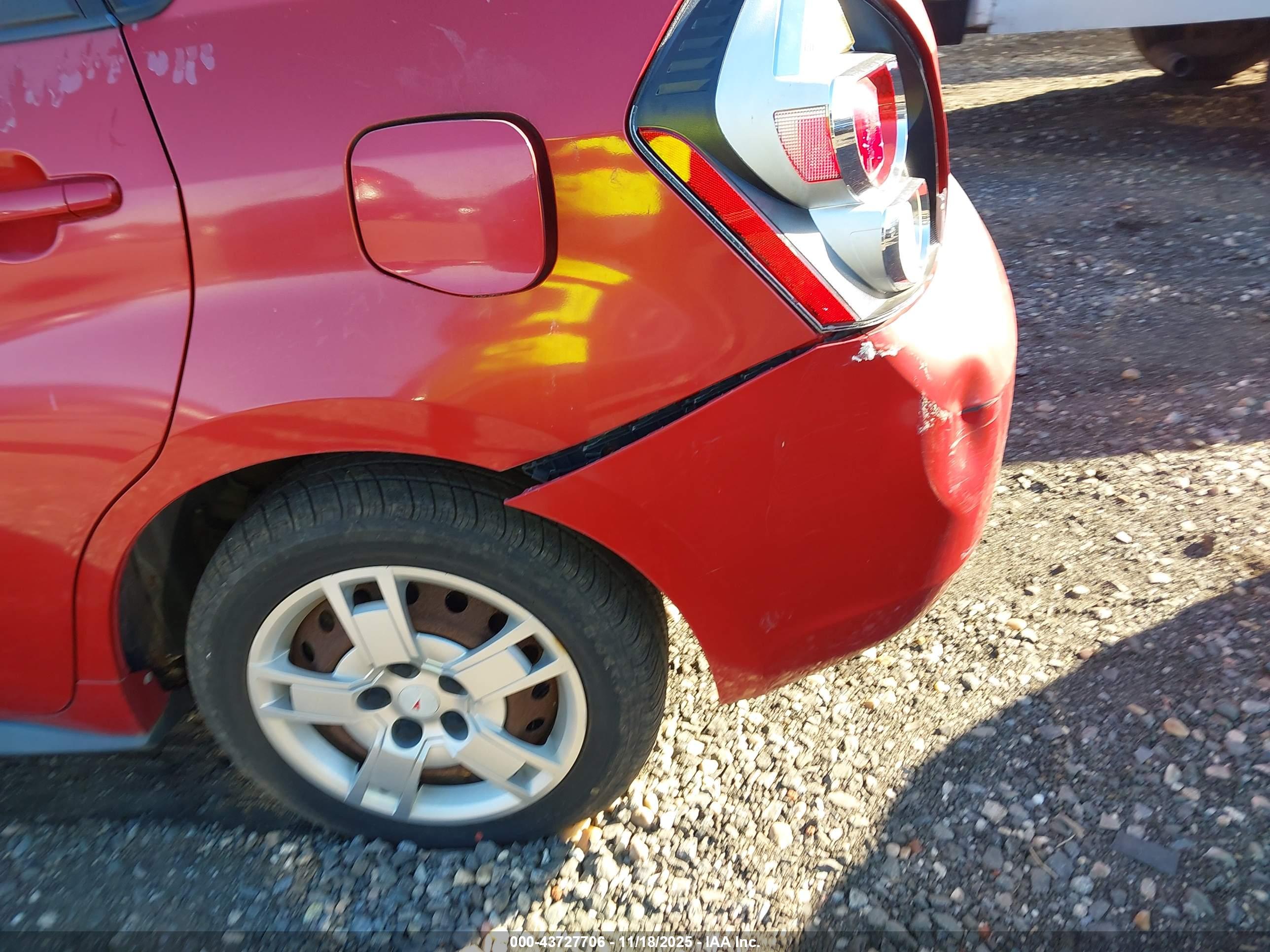 PONTIAC VIBE image 6