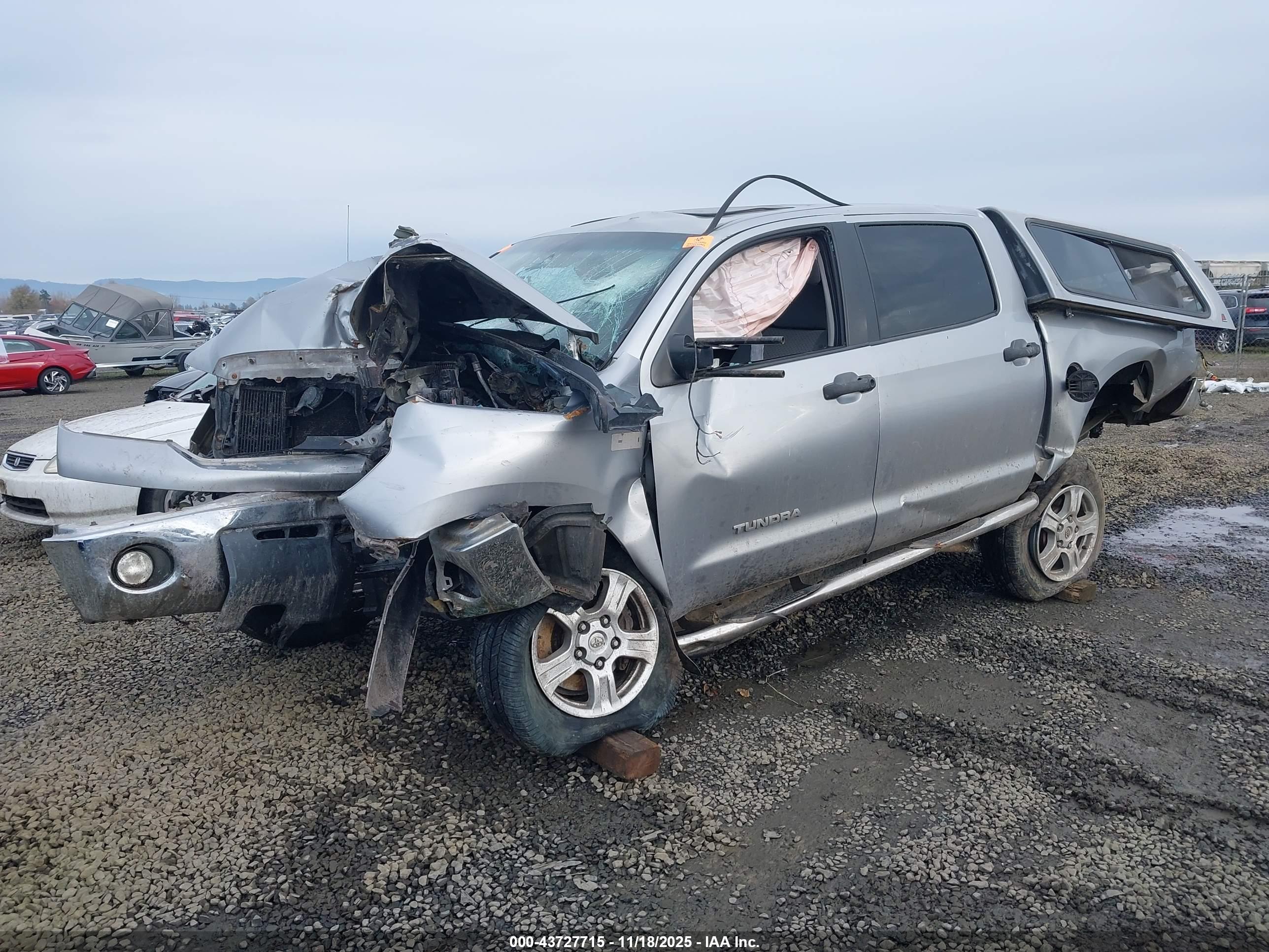 TOYOTA TUNDRA image 2