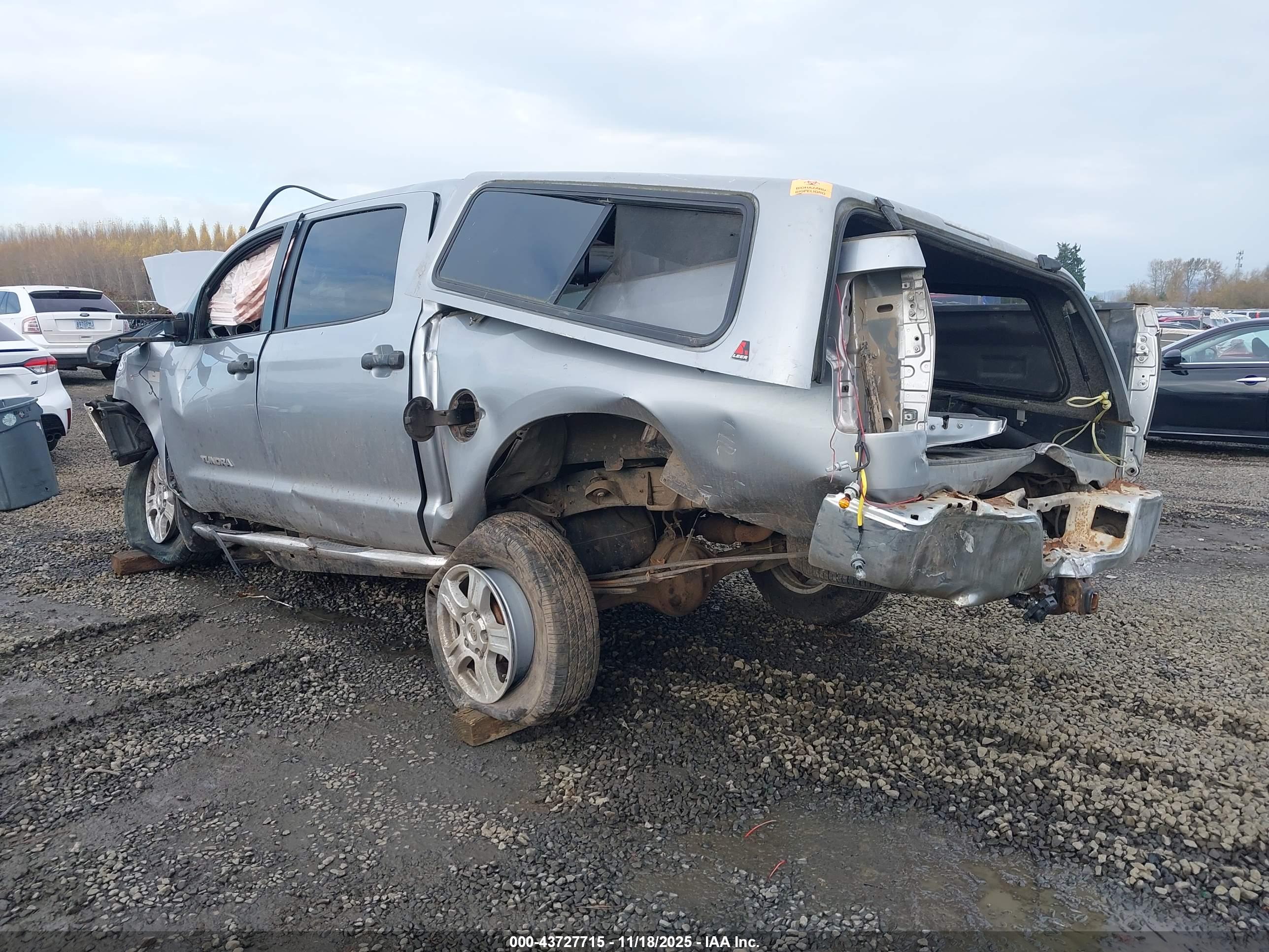 TOYOTA TUNDRA image 3
