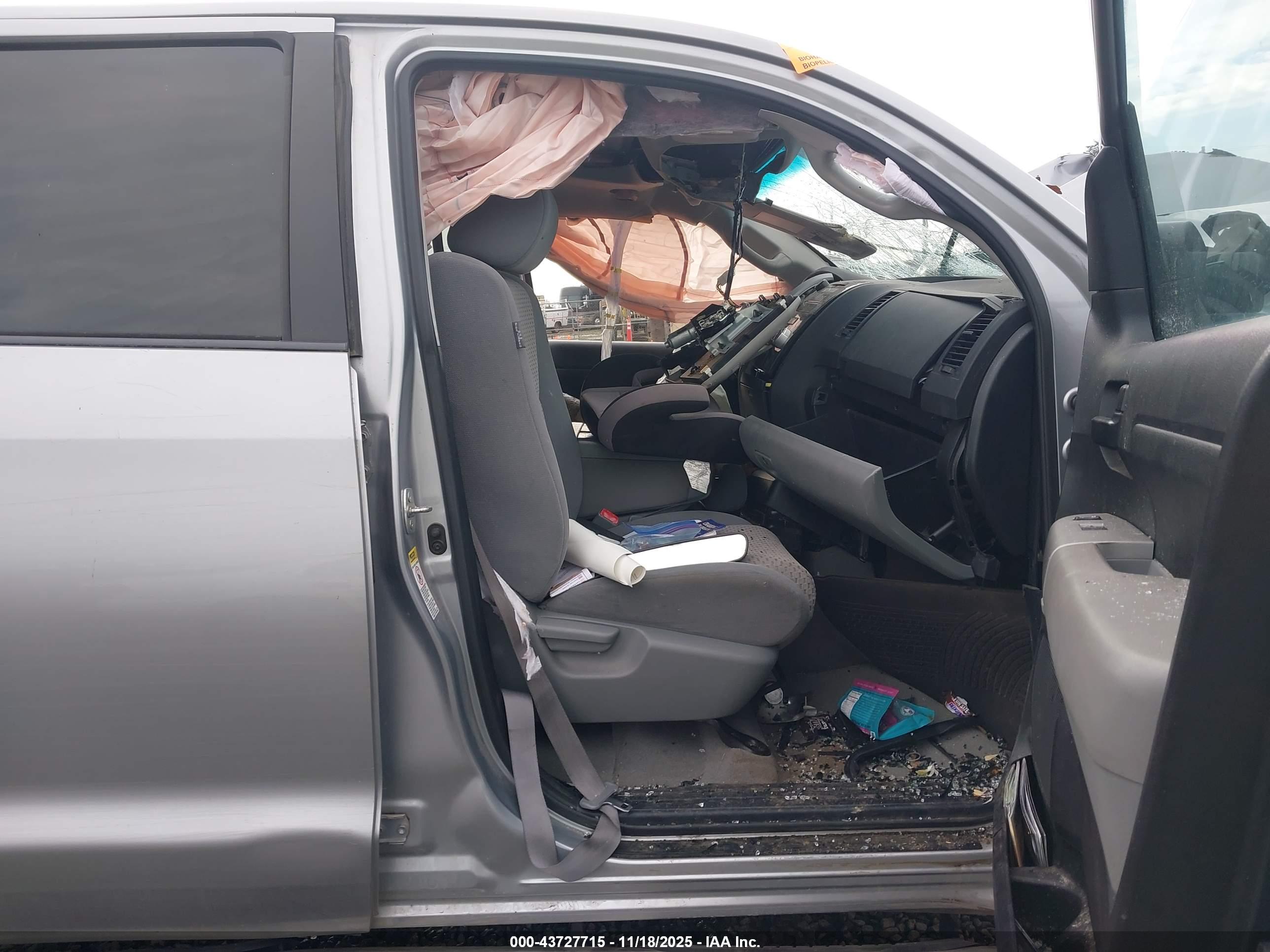 TOYOTA TUNDRA image 5