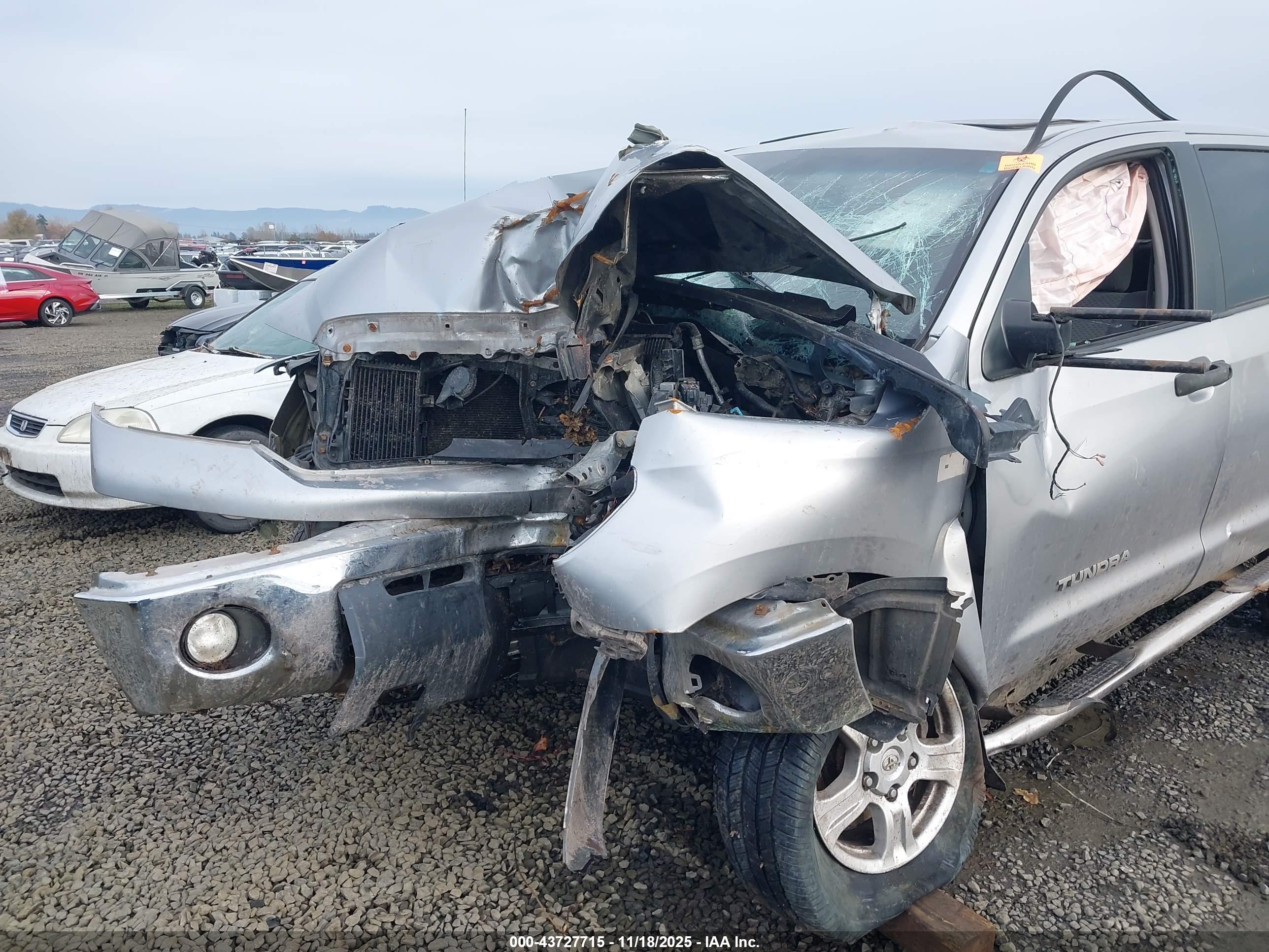 TOYOTA TUNDRA image 6