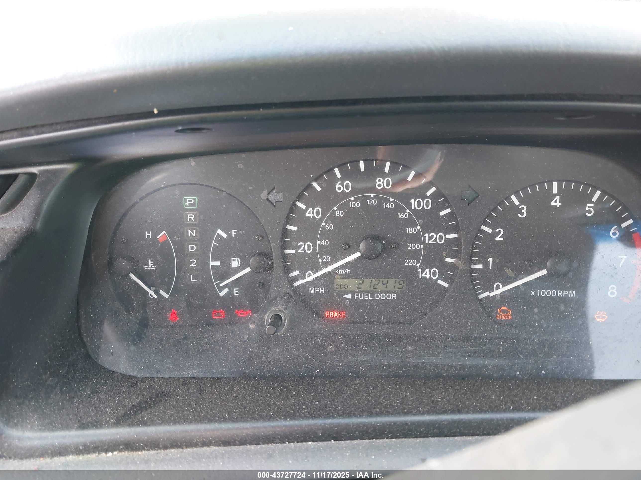 TOYOTA CAMRY image 7